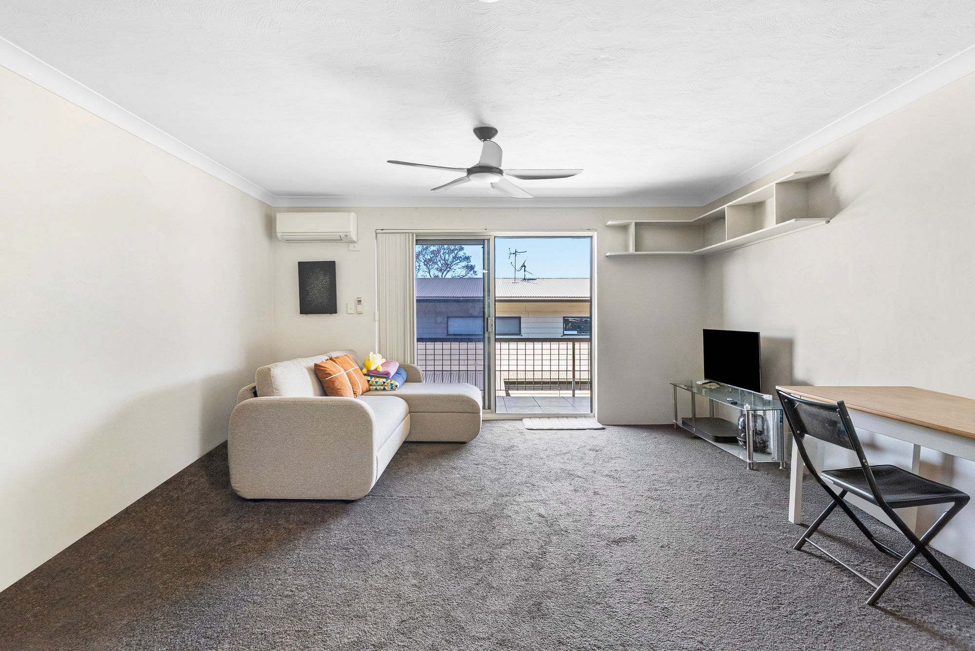 2/32 Julia Street — photo 3 of 17
