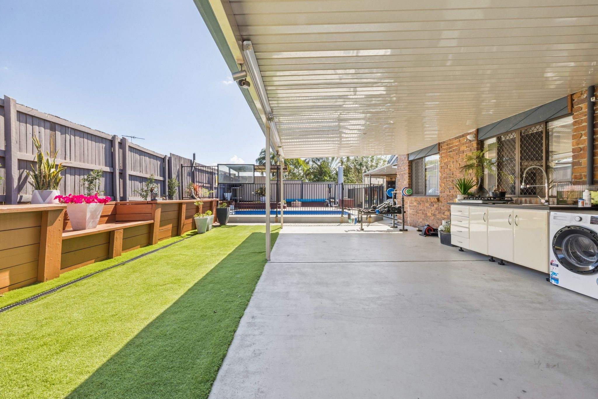 19 Corsloot Street — photo 14 of 18