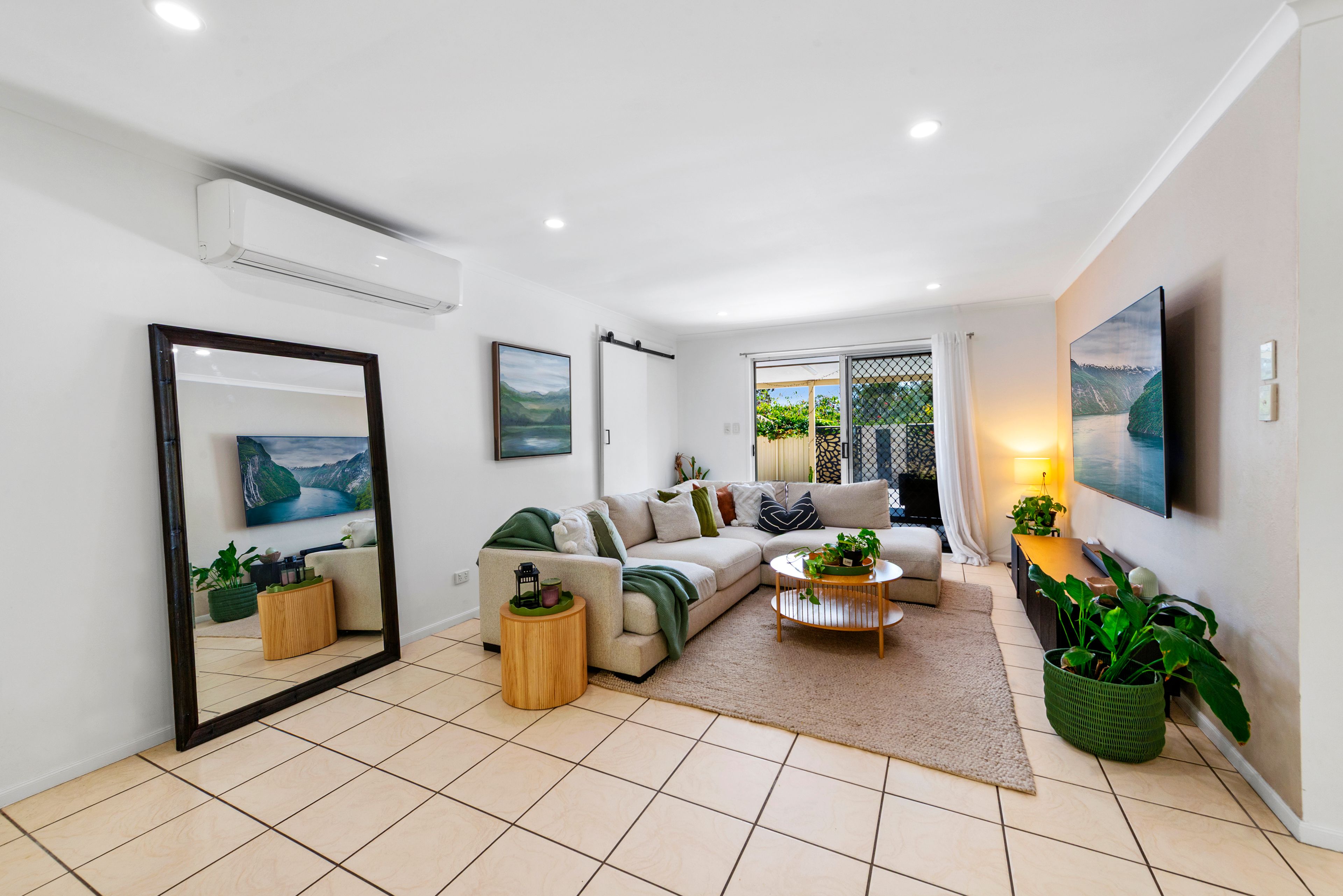48/8 Gooding Drive — photo 11 of 27