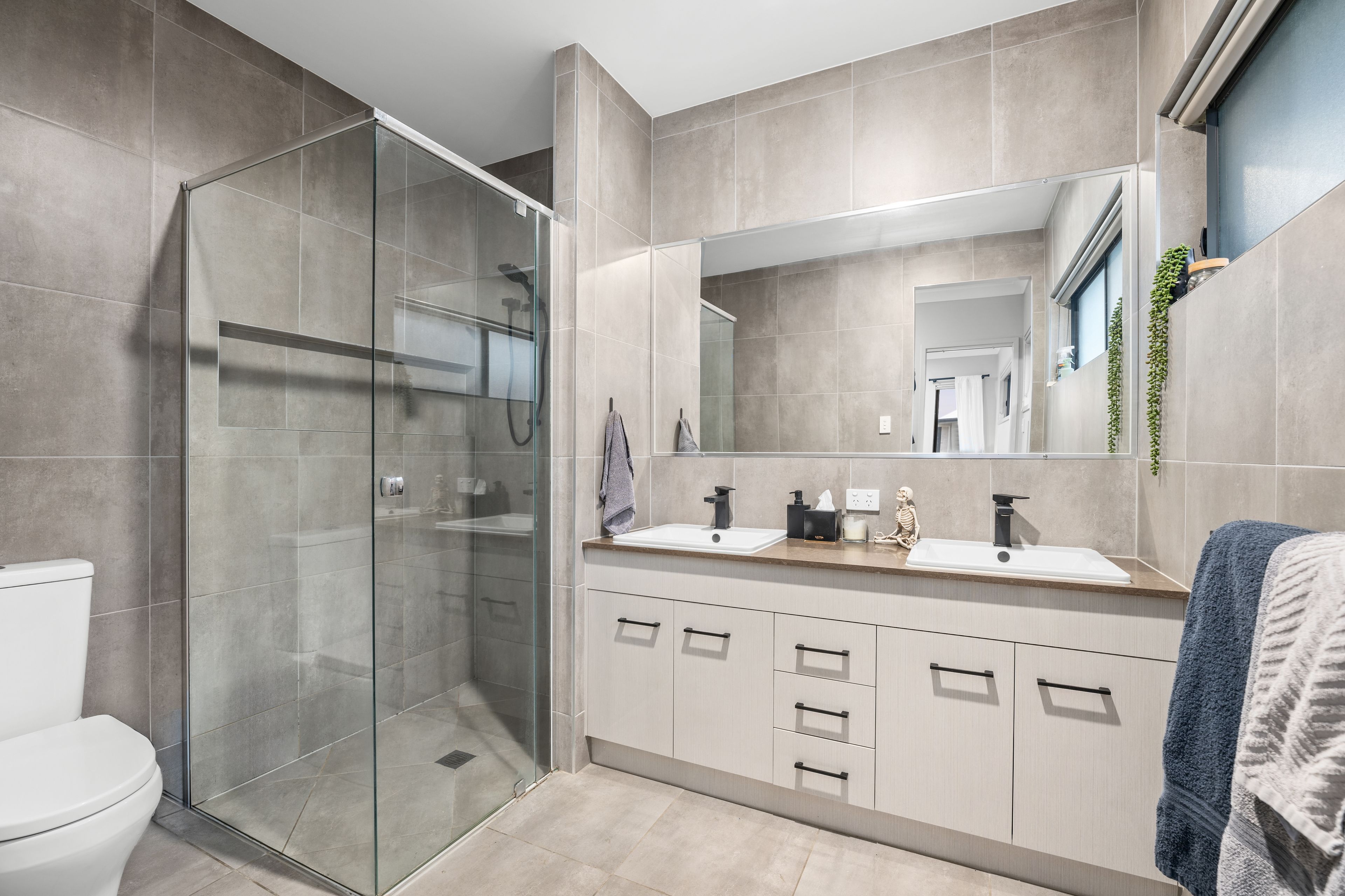 6 Scheyville Crescent — photo 10 of 22