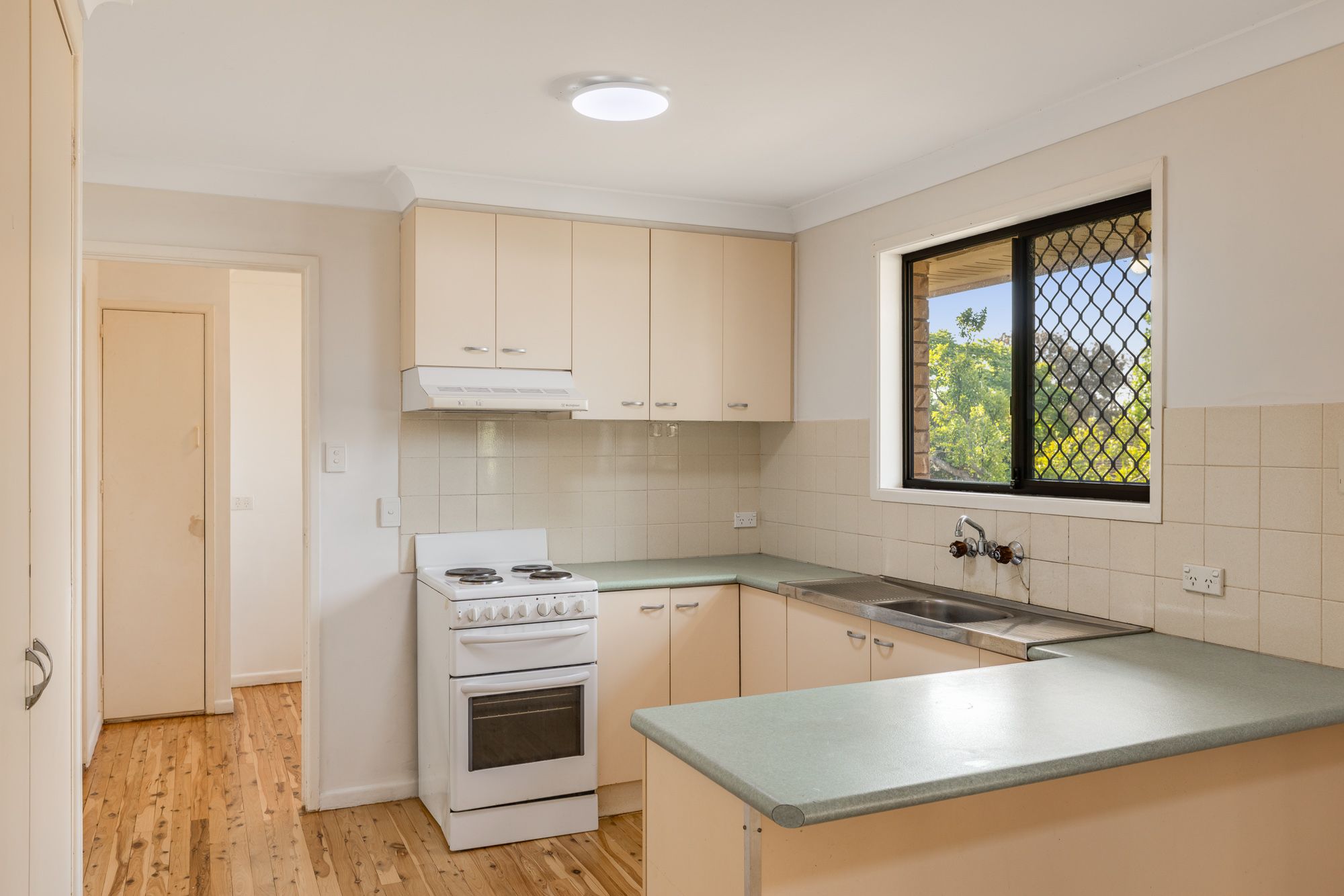 5 Champagne Crescent — photo 4 of 14