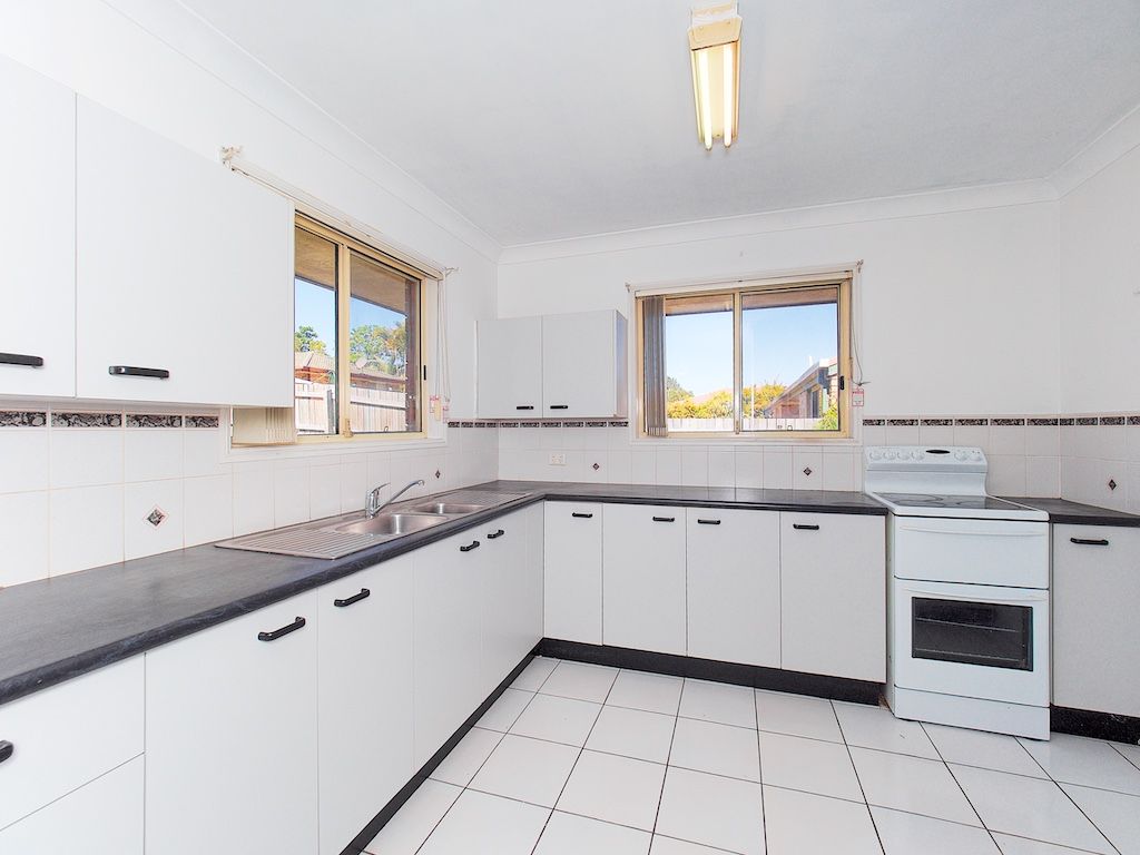 11 Robinson Court, Berrinba, QLD 4117
