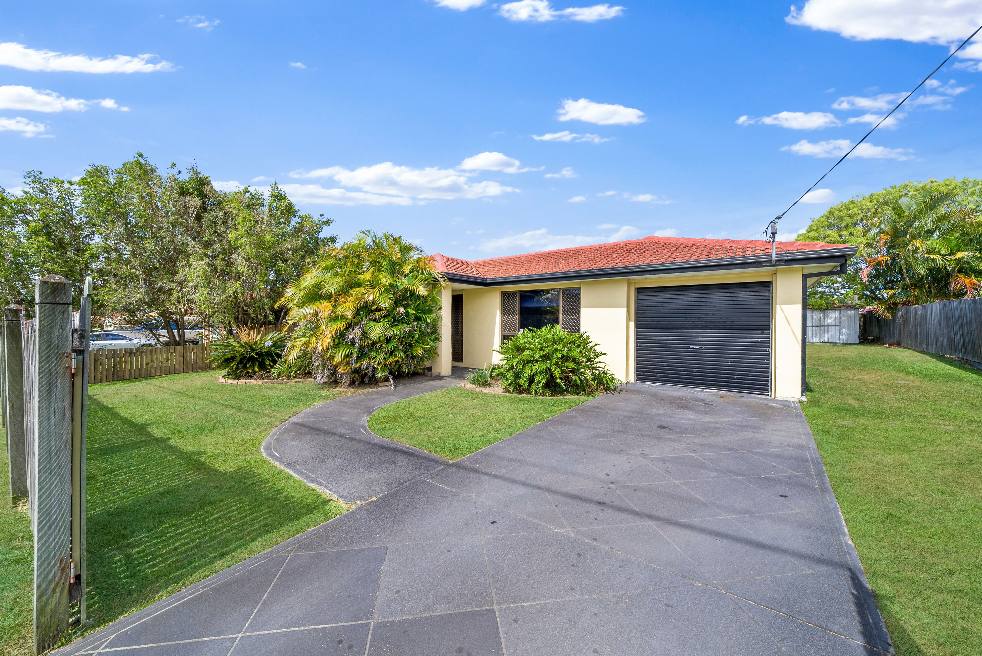 27 Lipscombe Road, Deception Bay QLD 4508