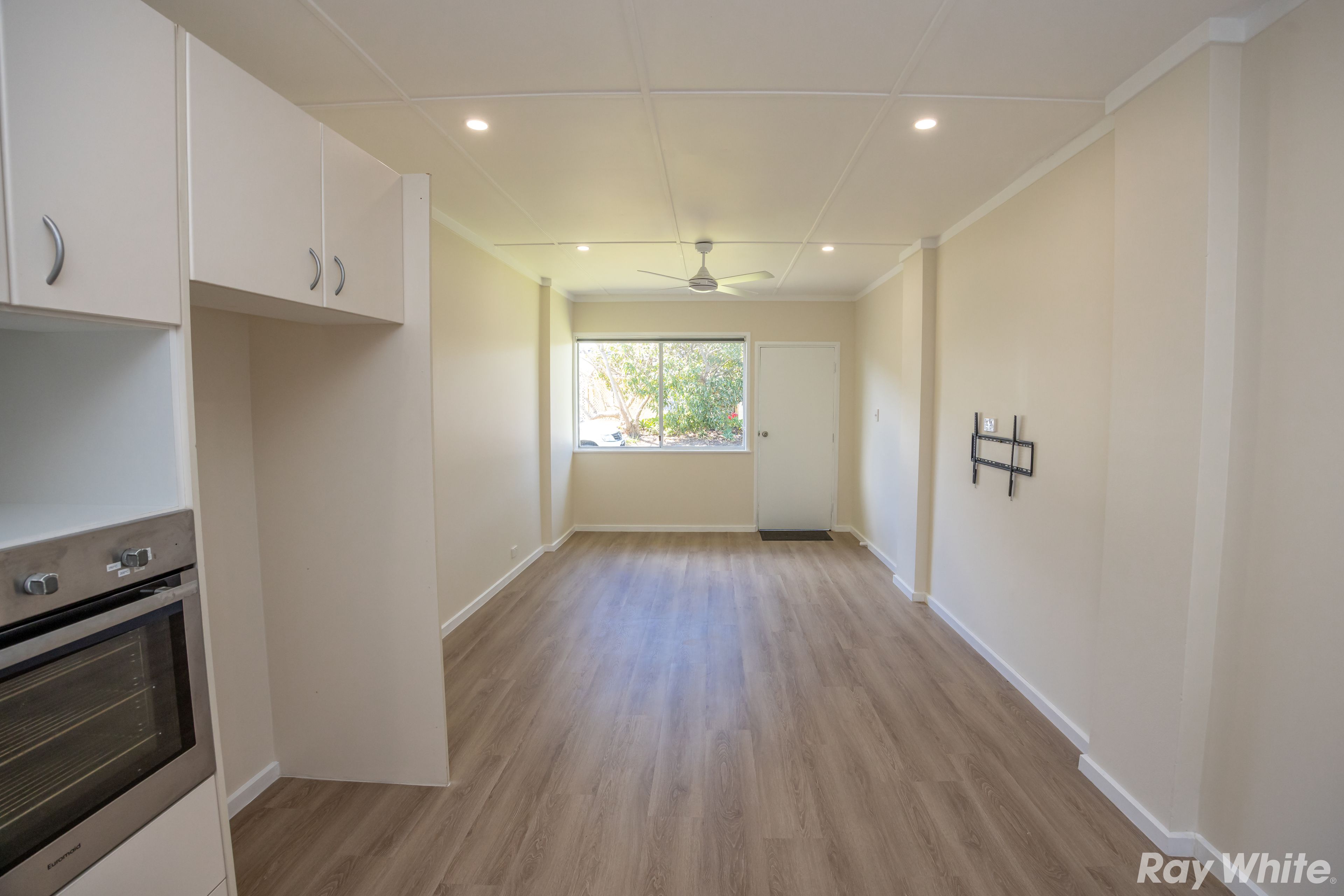 2/6 Manning Lane, Tuncurry, NSW 2428
