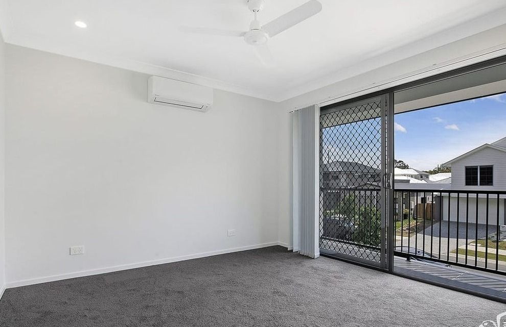 12 Mcandrew Street — photo 5 of 13