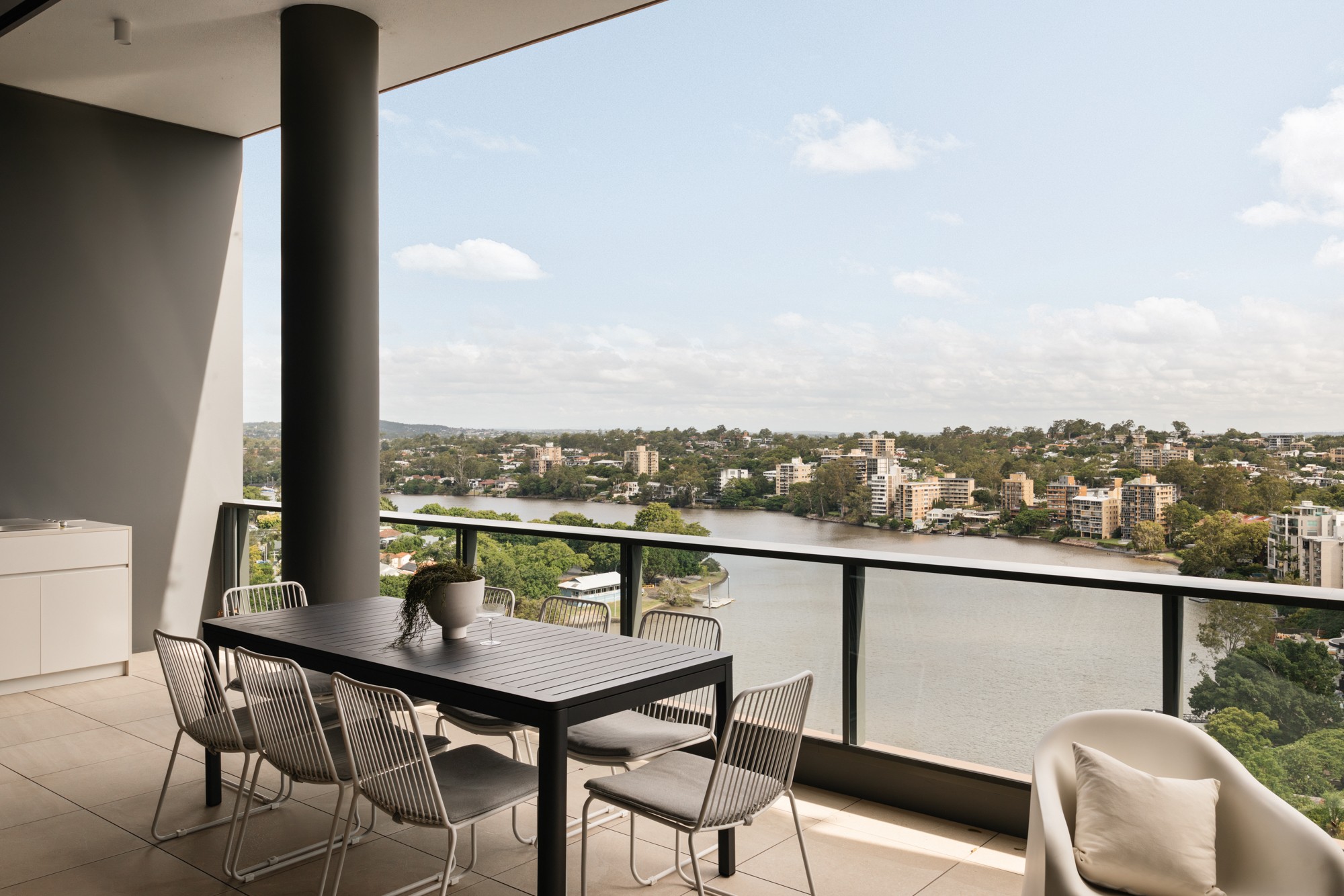 11504/600 Coronation Drive, Toowong, QLD 4066