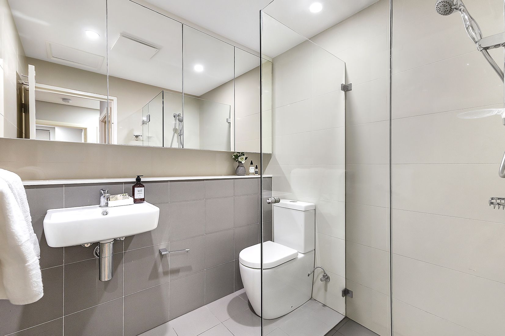 1/15-19 Havilah Road — photo 6 of 8
