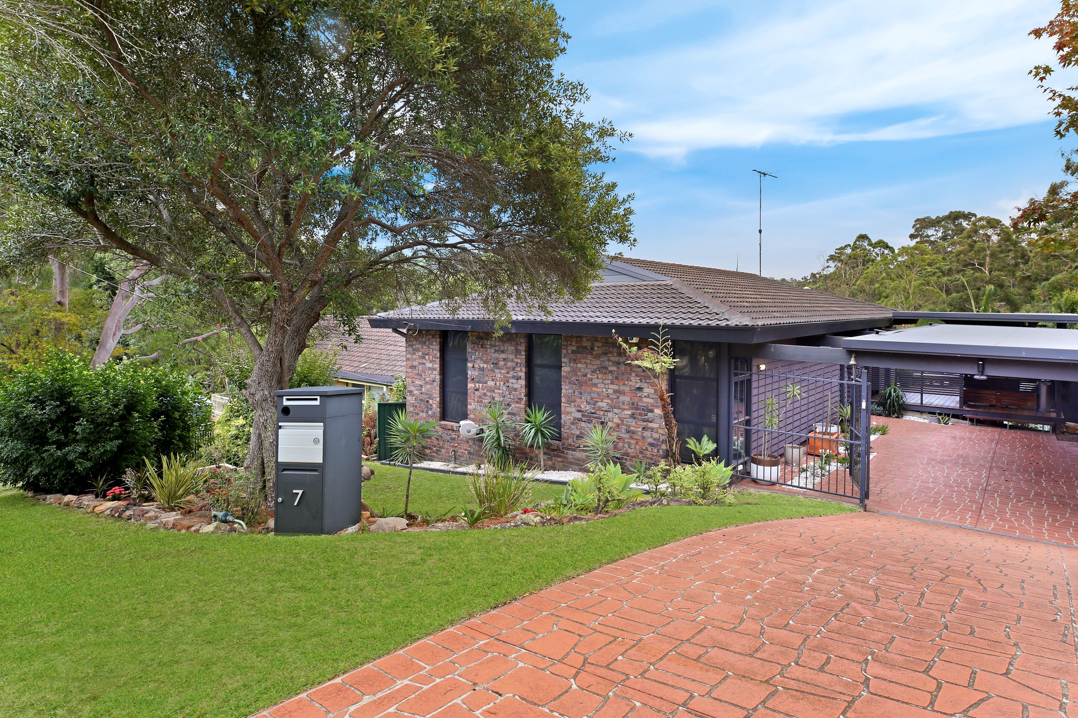 7 Bulimba Avenue