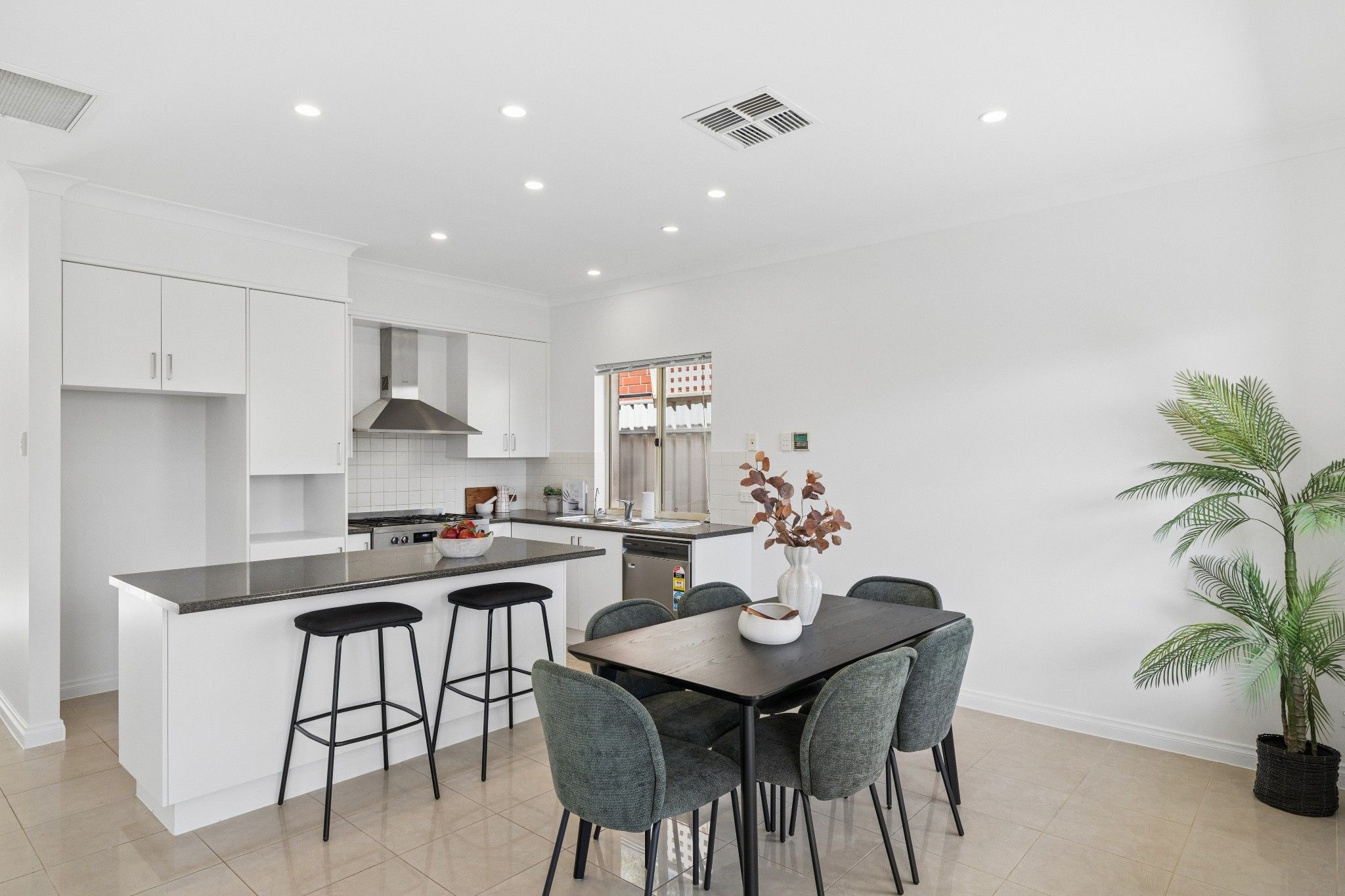 14A Birdwood Street — photo 6 of 29