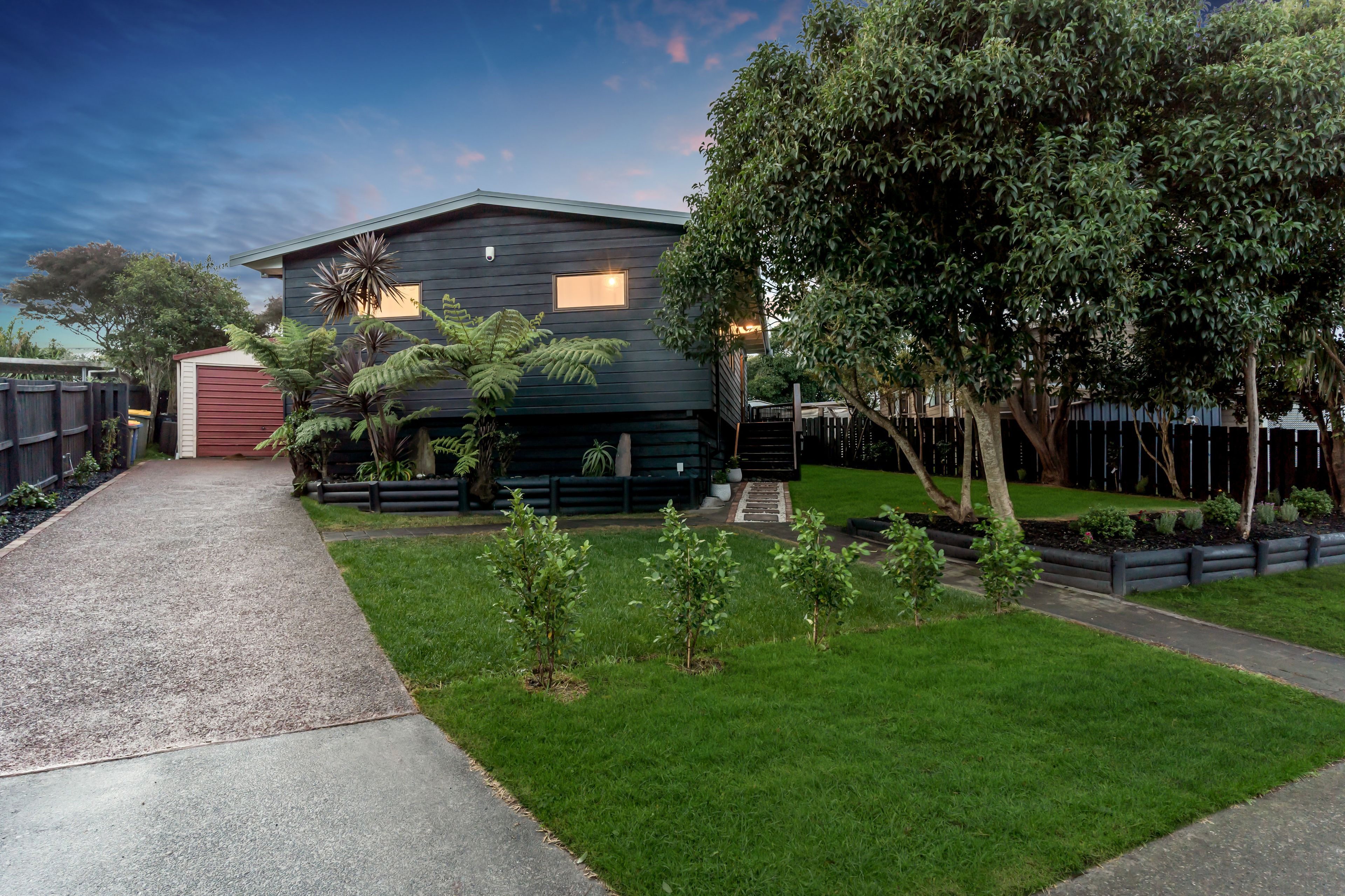 26 Meadowvale Rise, Titirangi, Waitakere City