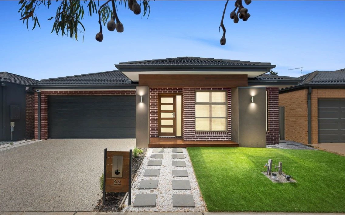 22 Hawkstone Road, MANOR LAKES, VIC 3024