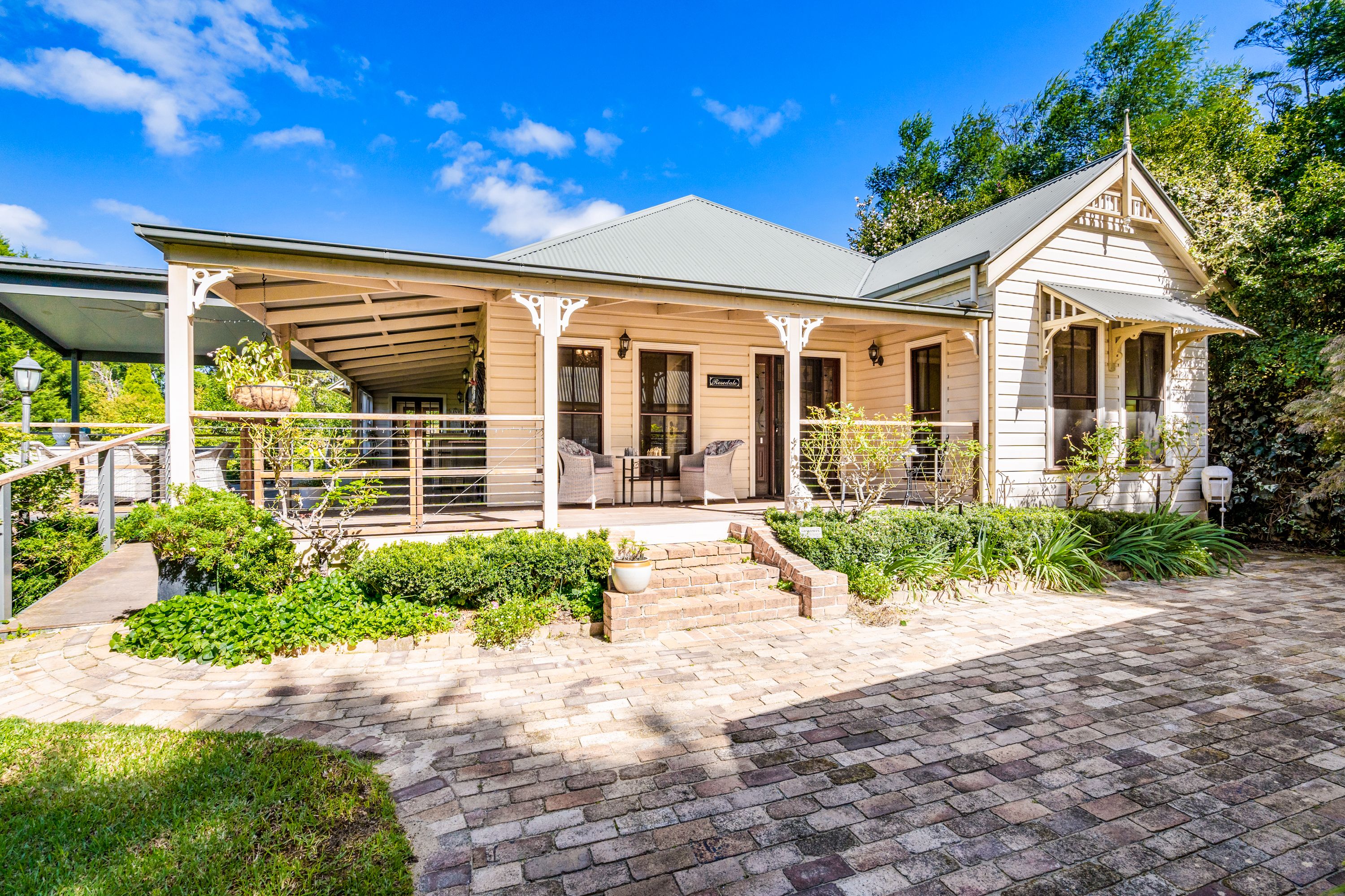 11 Pecks Road, Kurrajong Heights NSW 2758