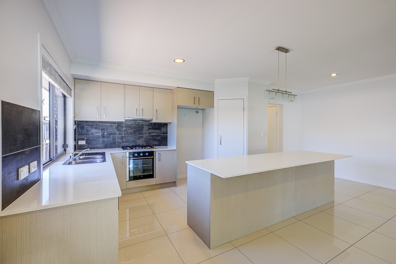 11 Wallaman Close, Waterford, QLD 4133