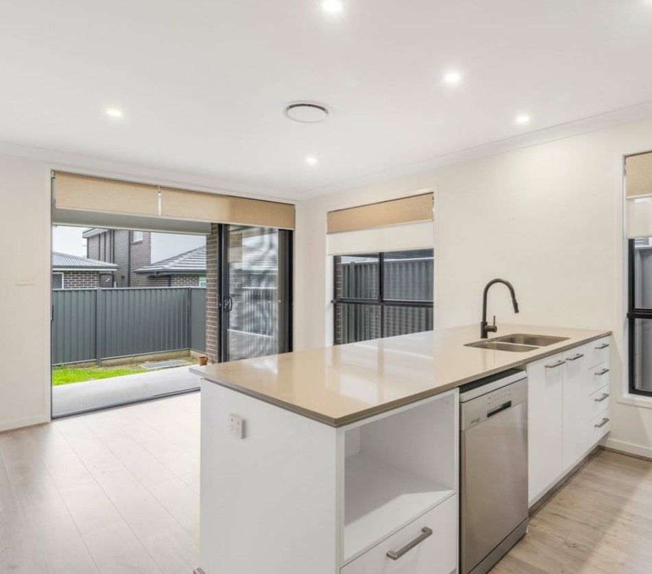 18 Pennewaard Street — photo 10 of 15