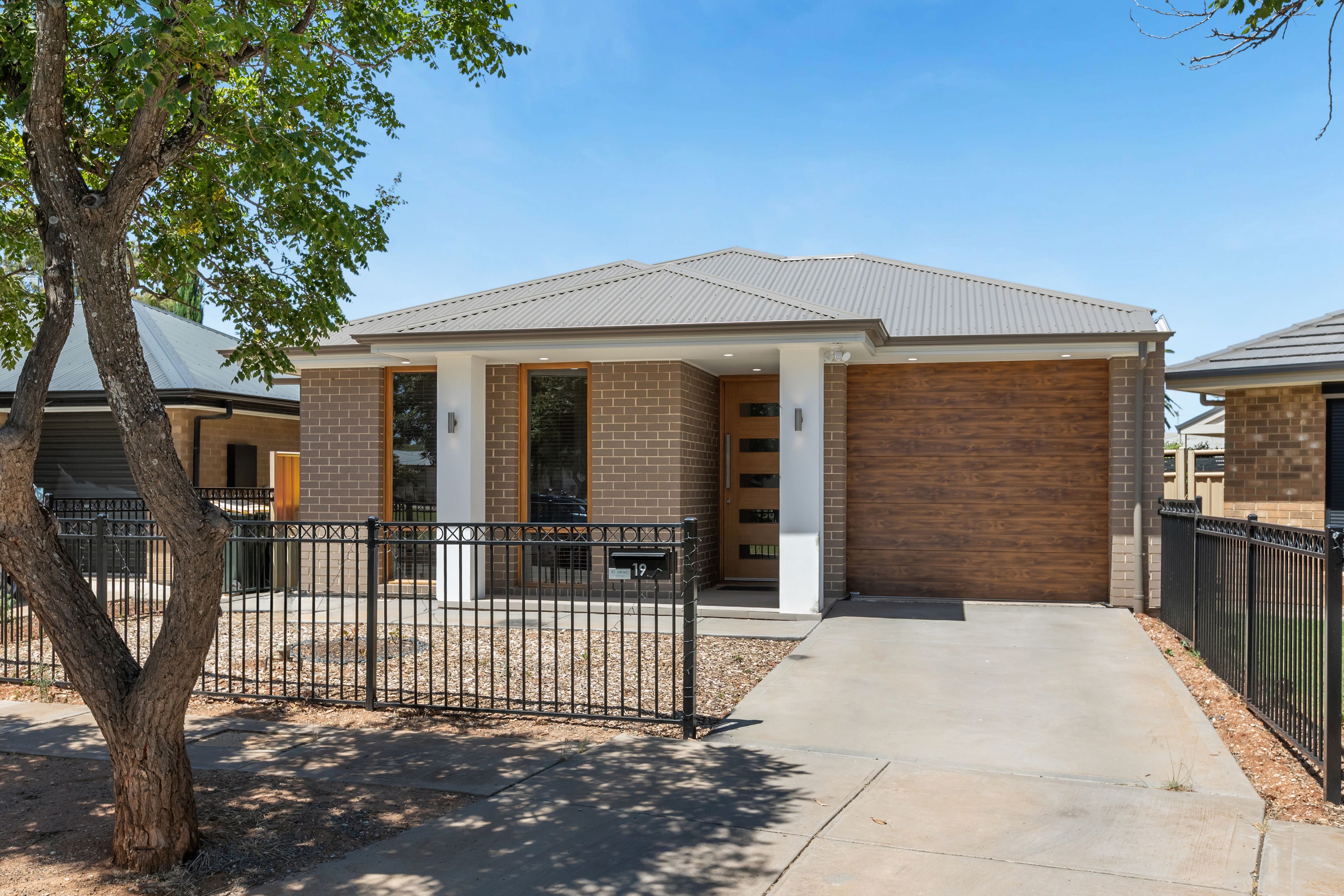 19 Roberts Crescent, Smithfield Plains, SA 5114