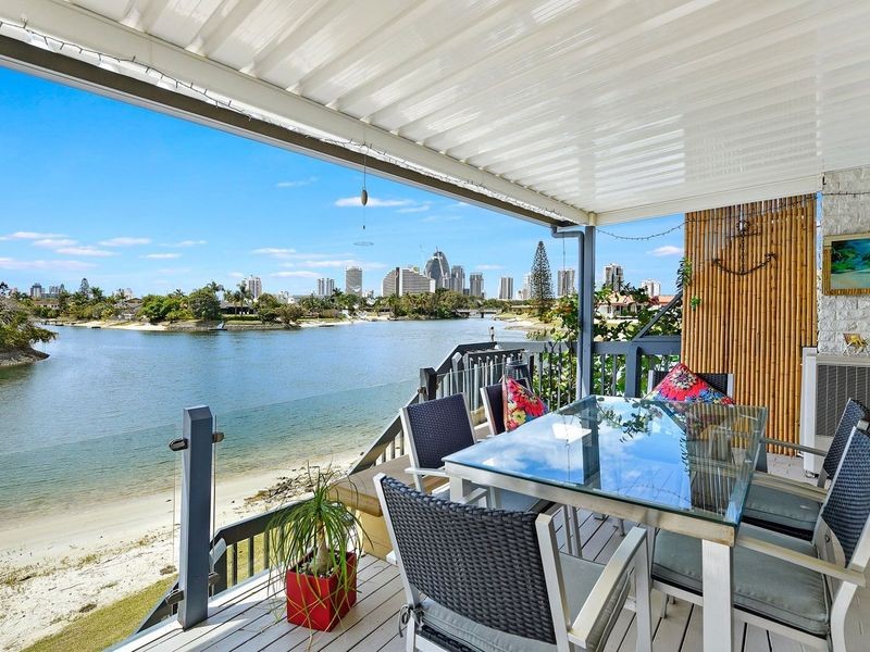 2/49-51 Hooker Boulevard, Broadbeach Waters, QLD 4218