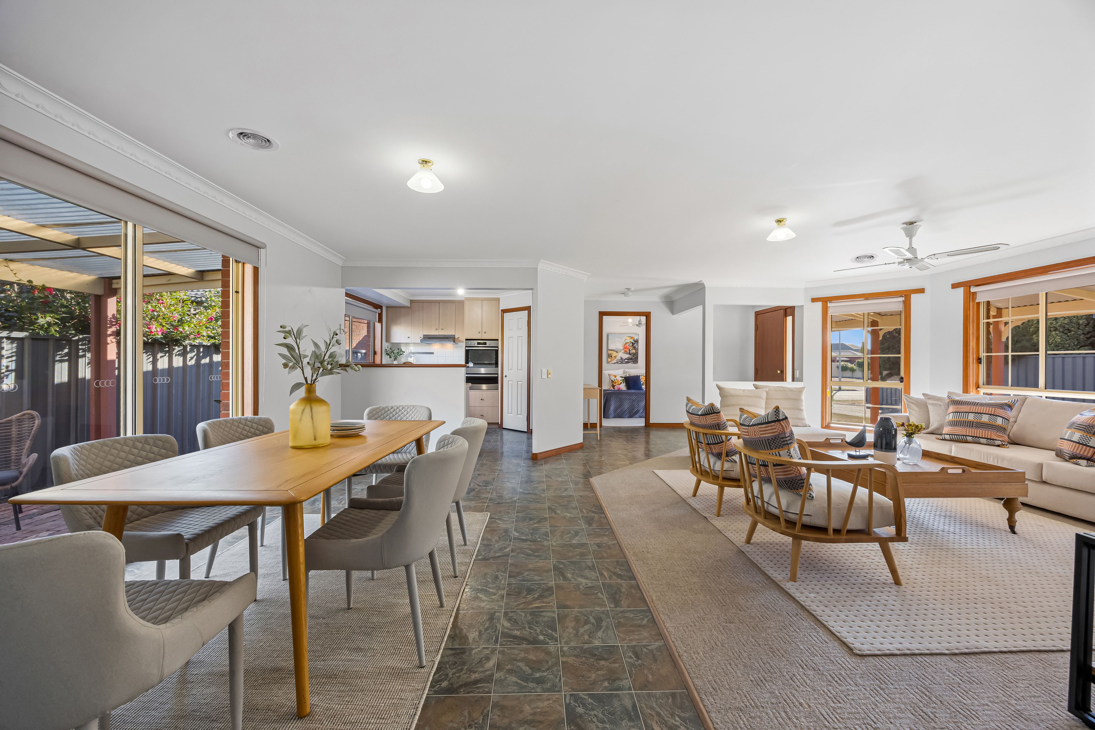 50 Rowan Parade, Wendouree, VIC 3355