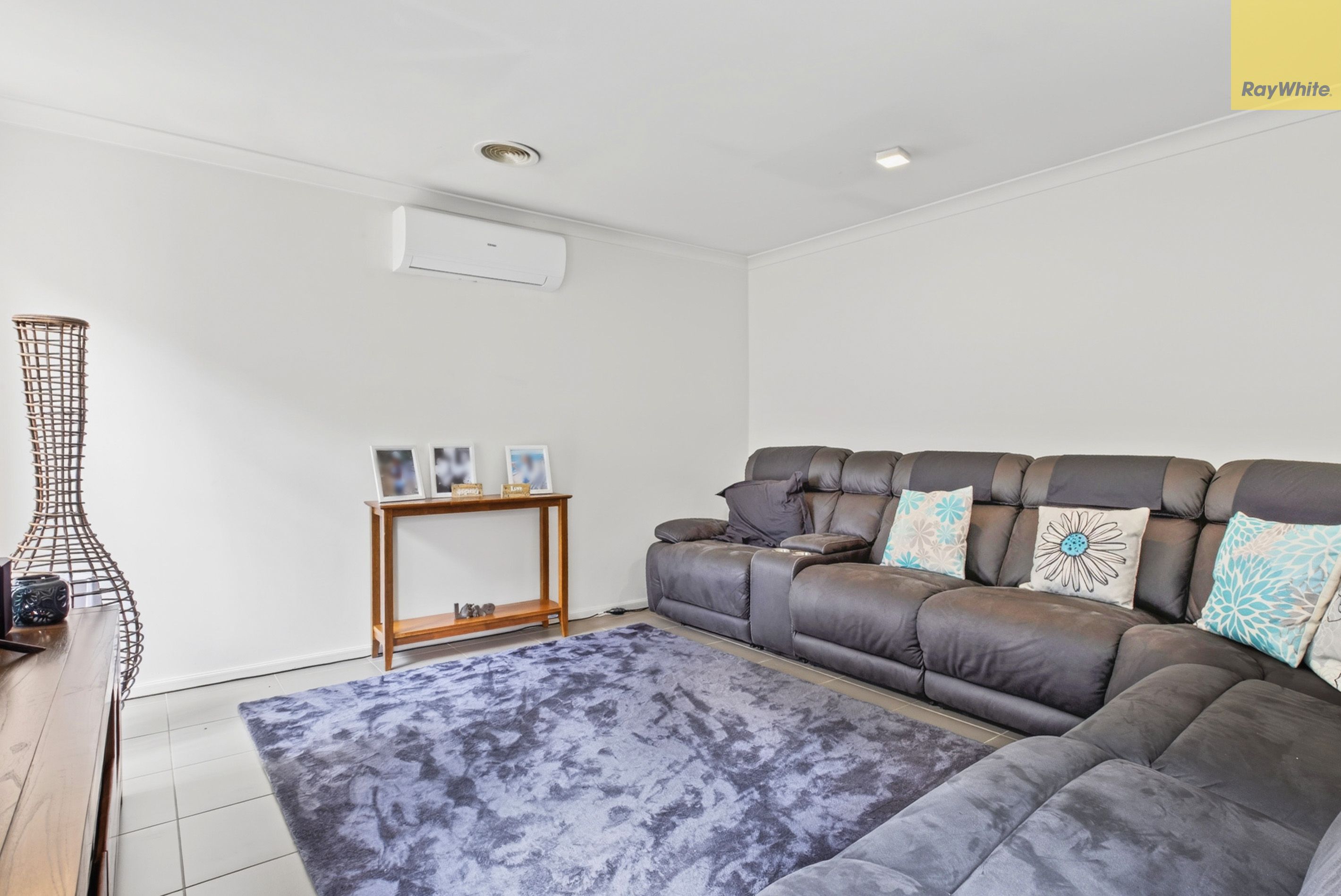 21 Sutton Grove — photo 7 of 12