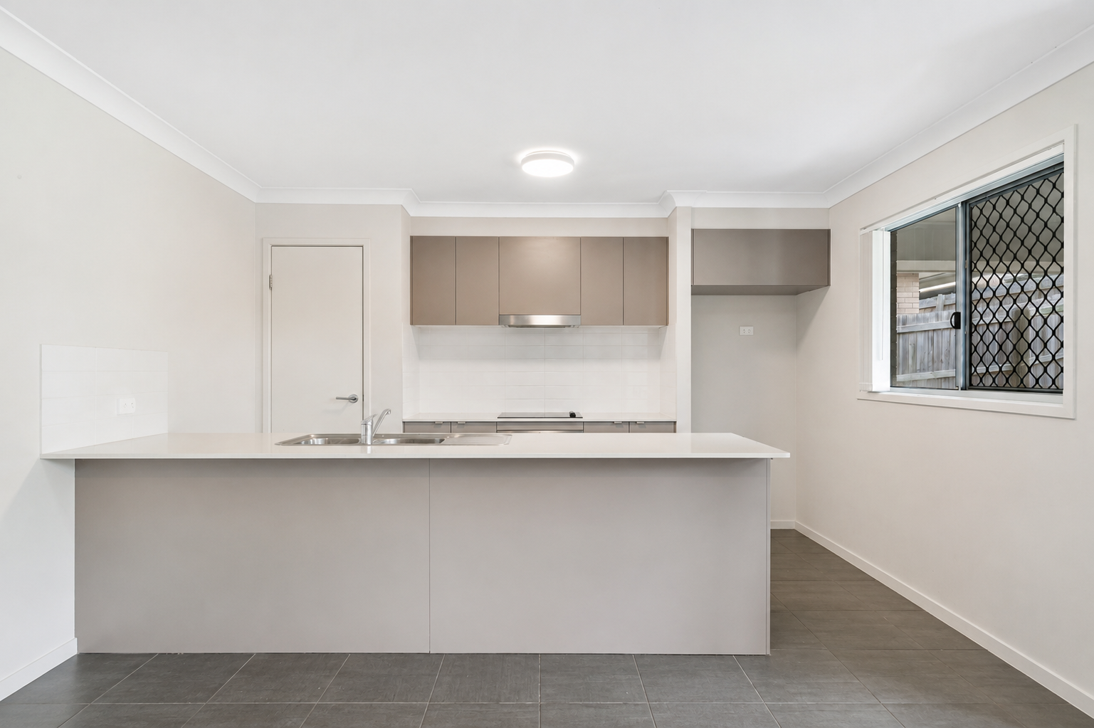 16 Haywood Way — photo 6 of 19