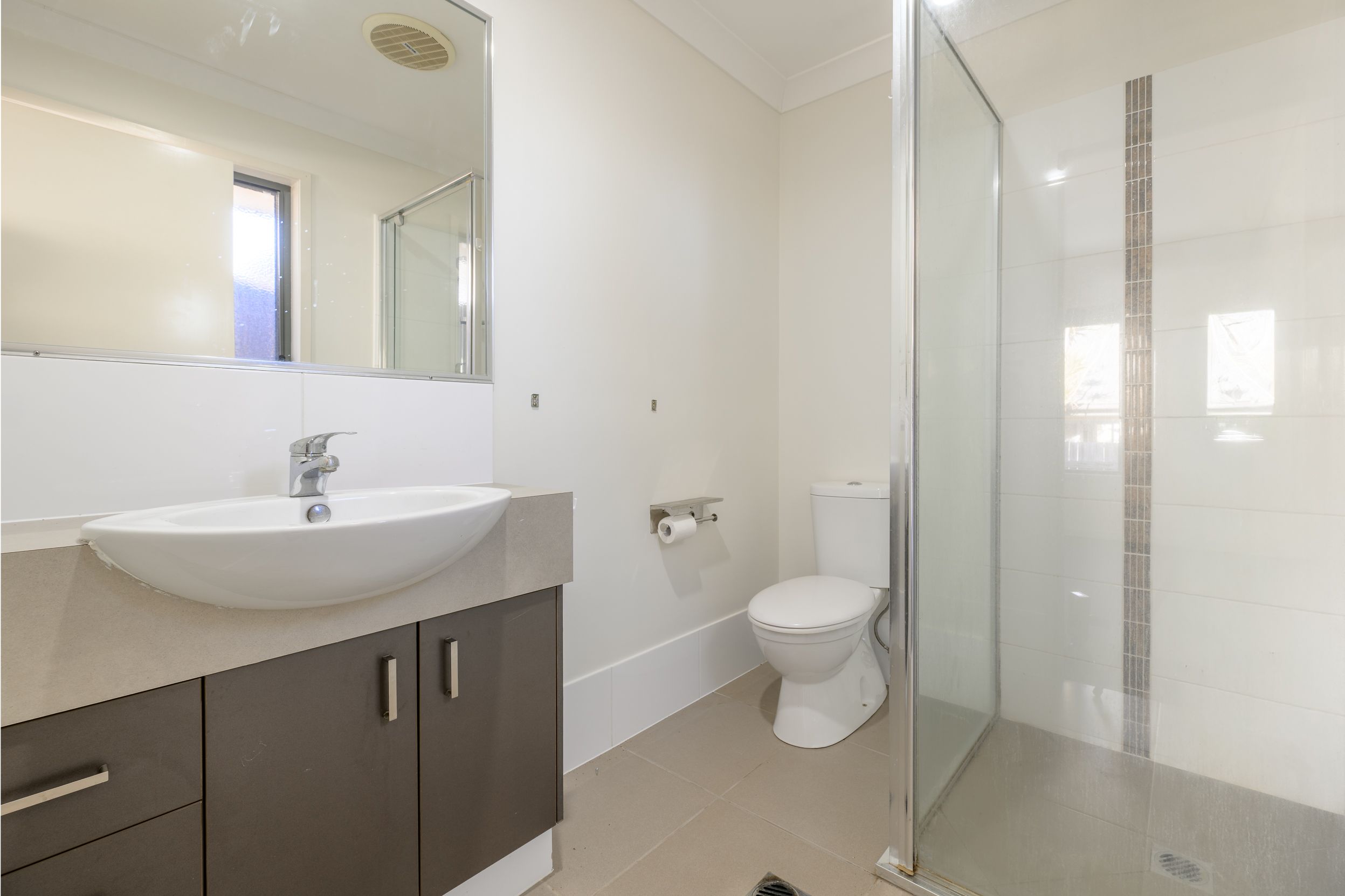 12 Iris Road — photo 15 of 26