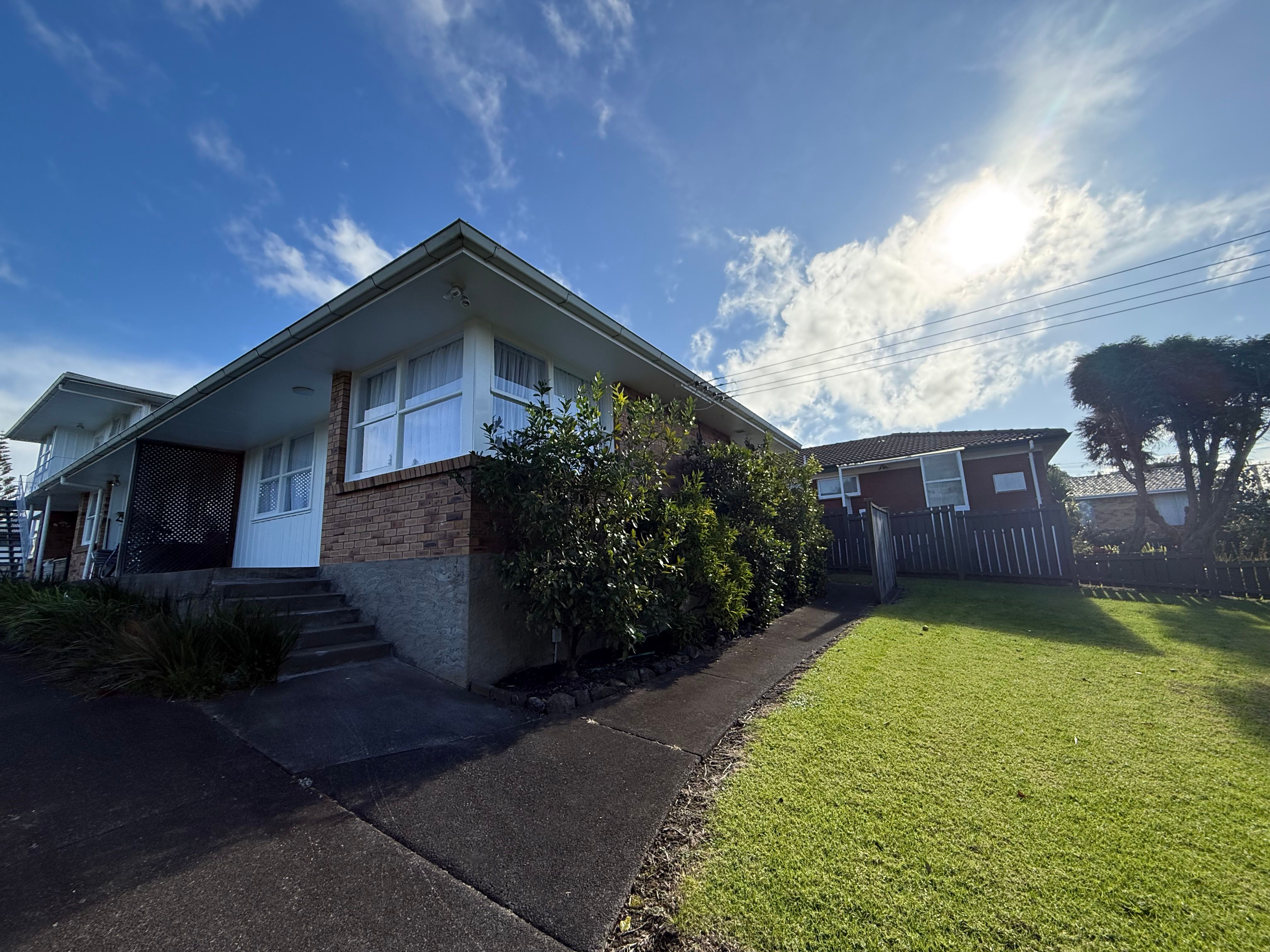 1/2 Hawthorne Street, Ellerslie, Auckland City