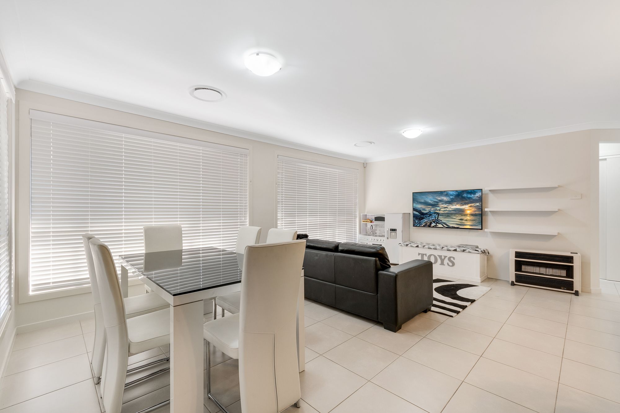 9 Brinsmead Avenue, Middleton Grange, NSW 2171