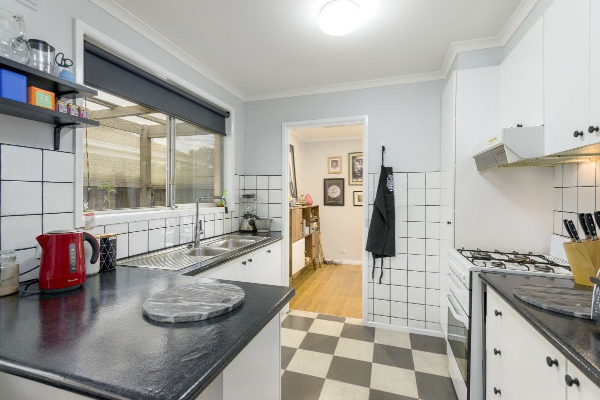 16 Grant Avenue, Werribee, VIC 3030