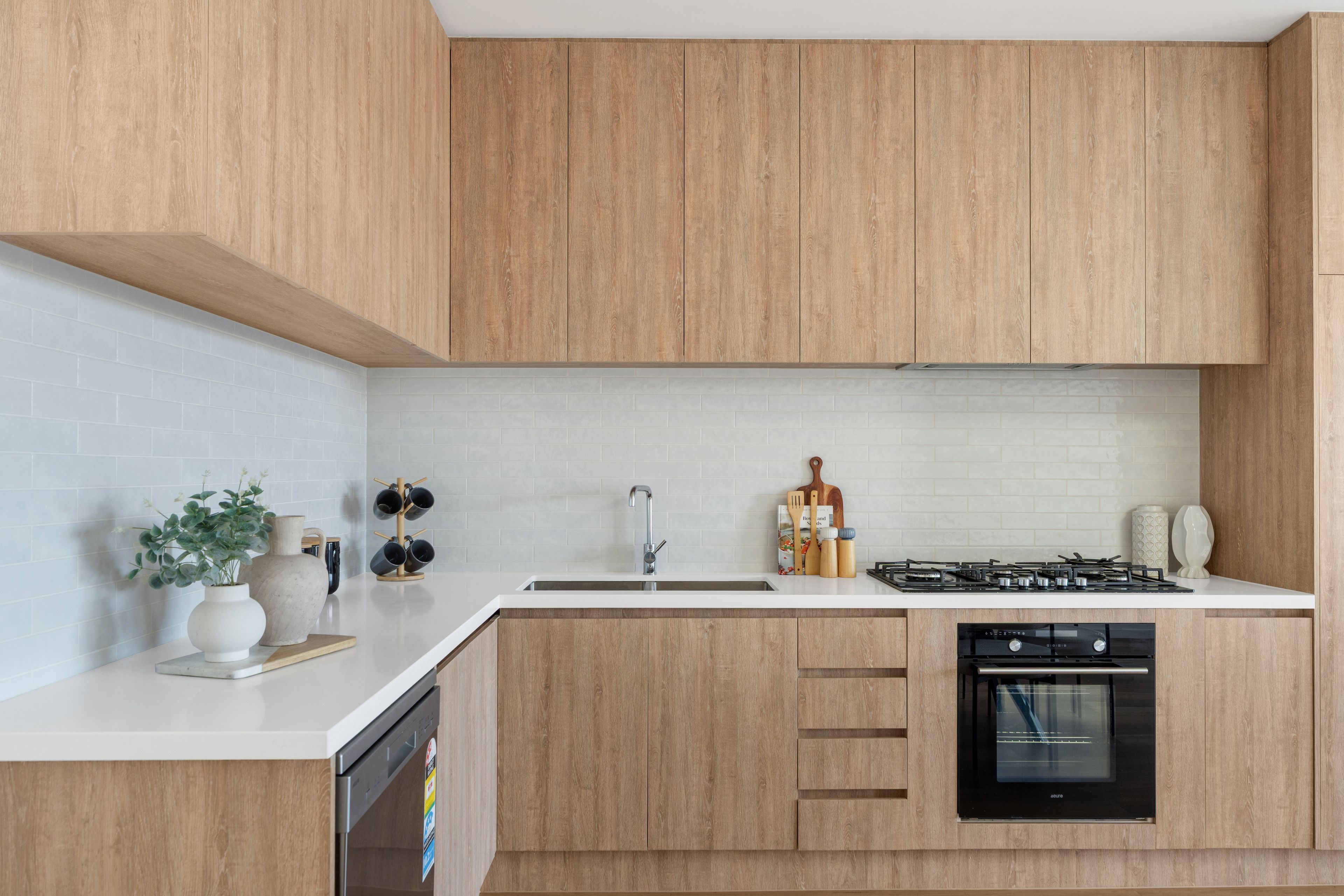 2/10 Mackillop Street — photo 10 of 14