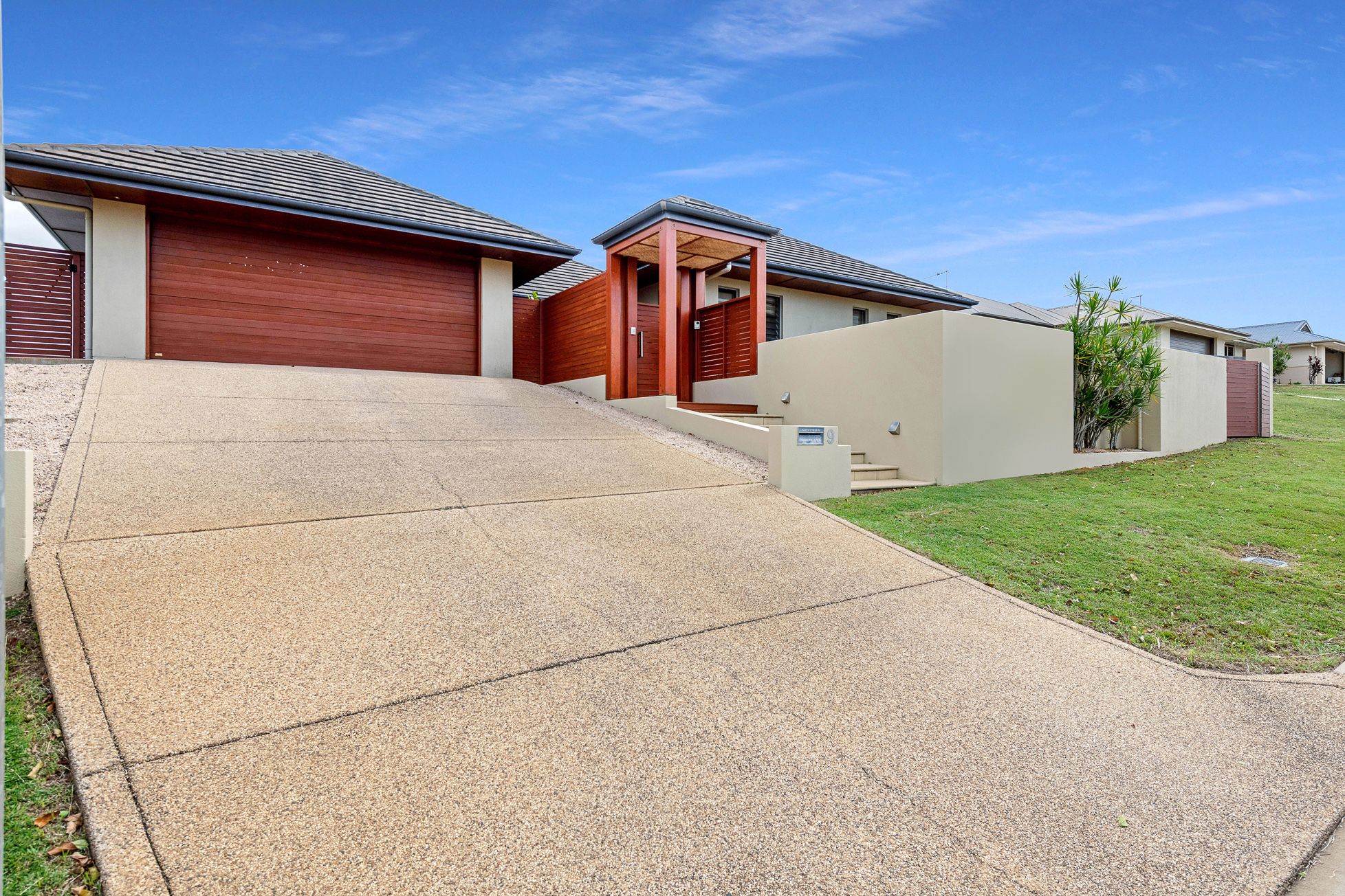 9 Freshwater Drive, Branyan, QLD 4670