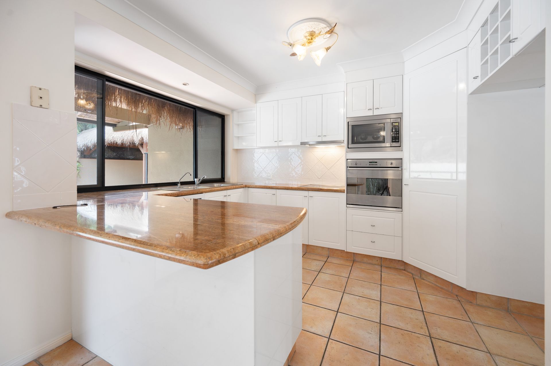 9 O'Brien Court, Arundel, QLD 4214