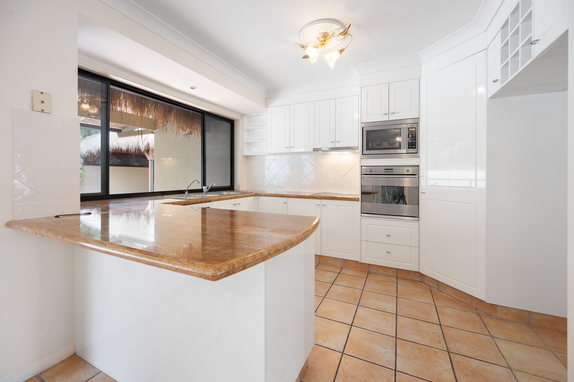 9 O'Brien Court, Arundel, QLD 4214