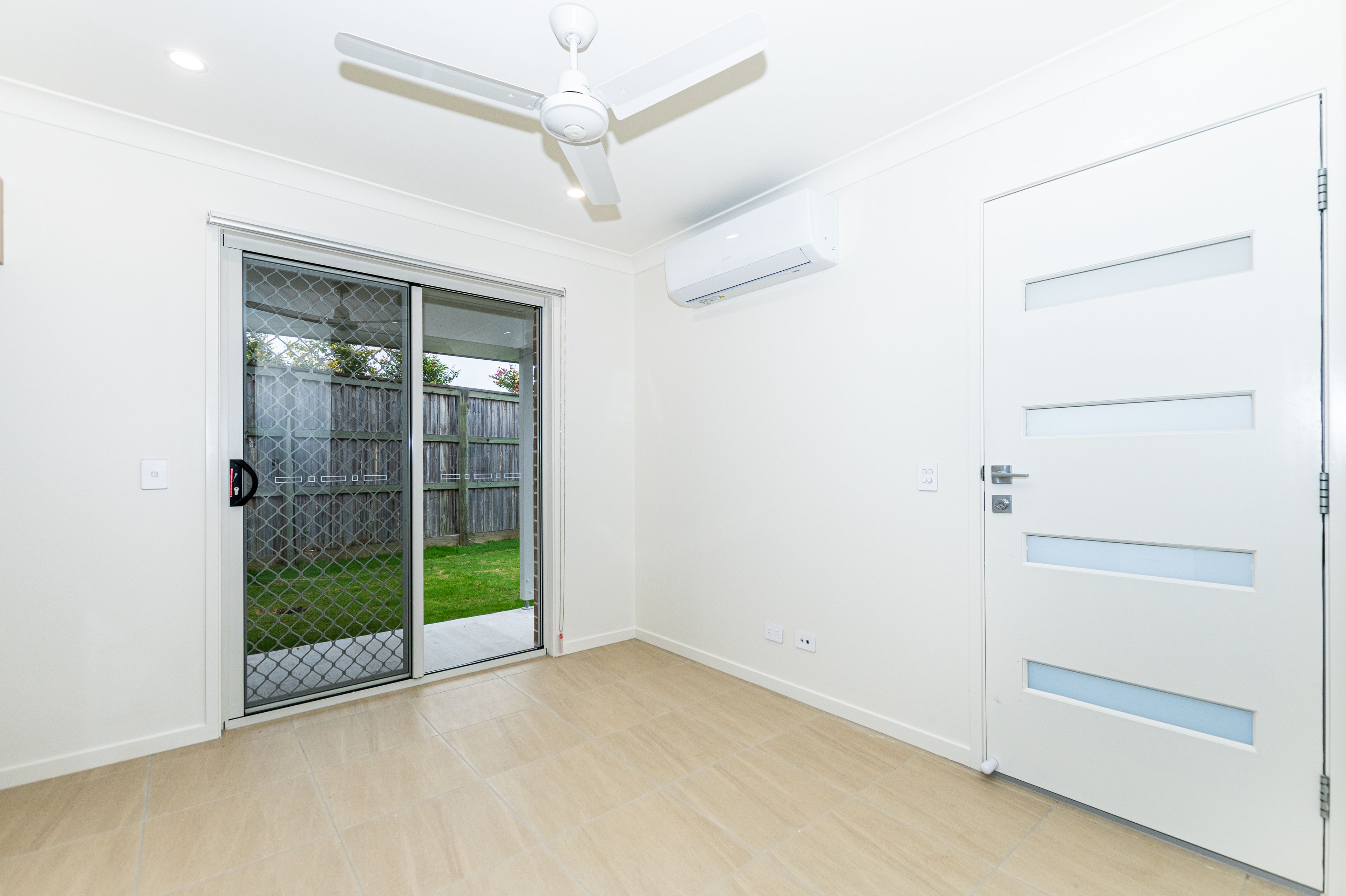 2/32 Grothe Street — photo 7 of 13
