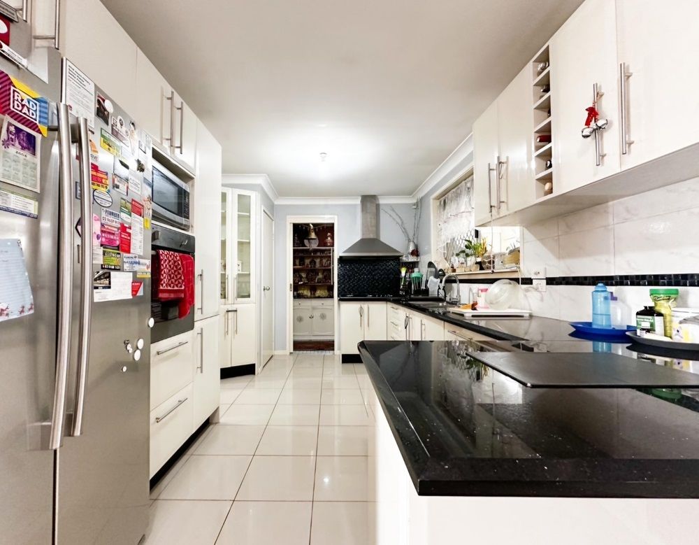 6 Oswald Crescent — photo 9 of 11