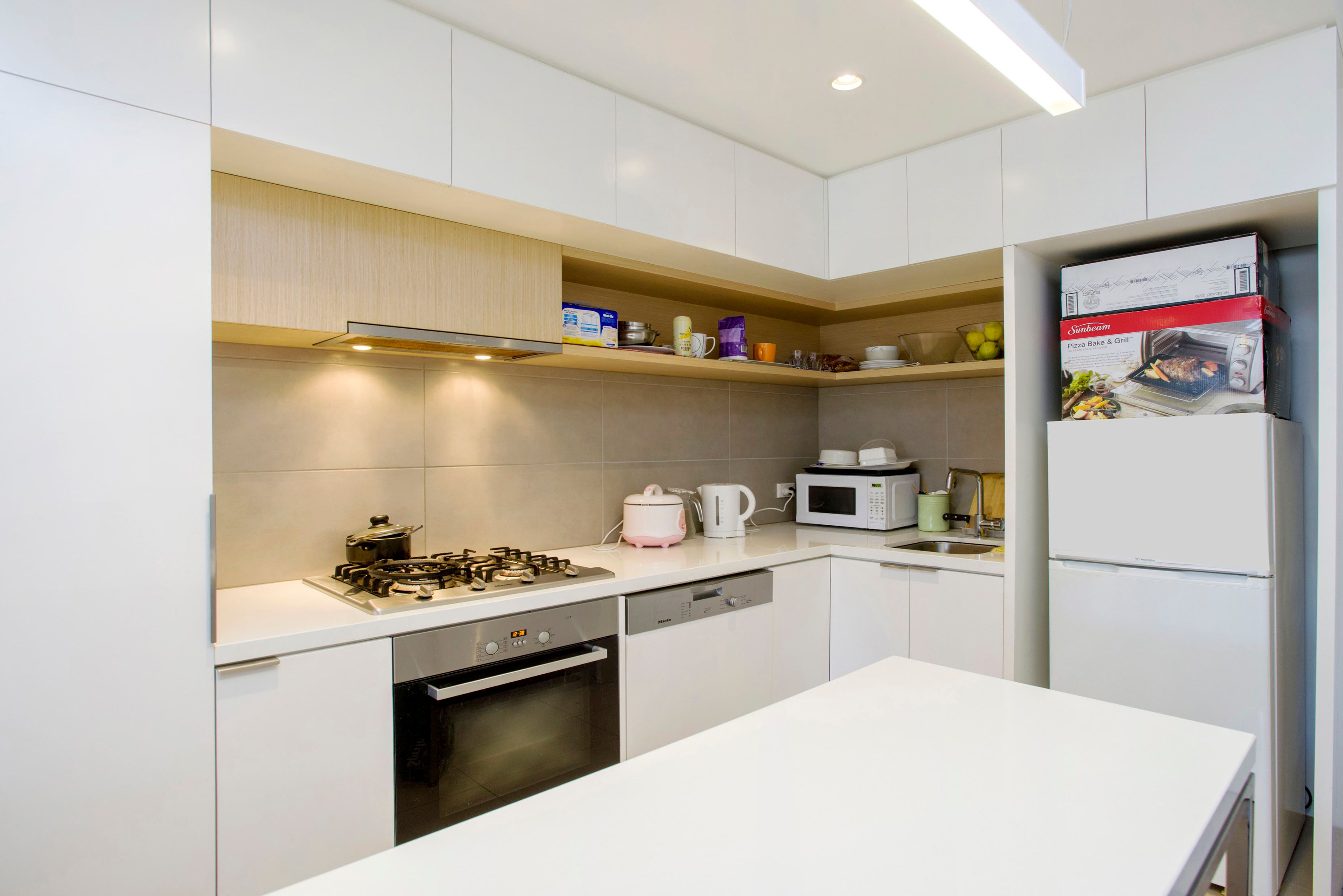 DG04/18 Grosvenor Street — photo 4 of 11