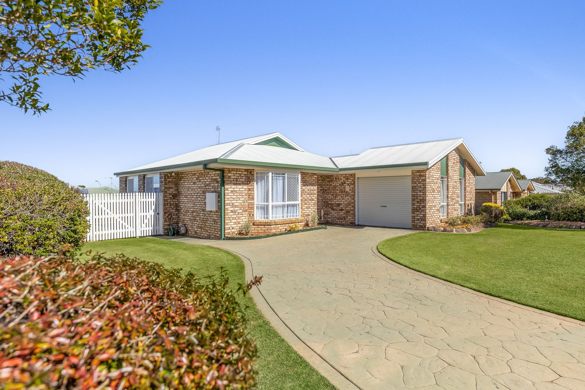 20 Catalina Drive, Wilsonton, QLD 4350