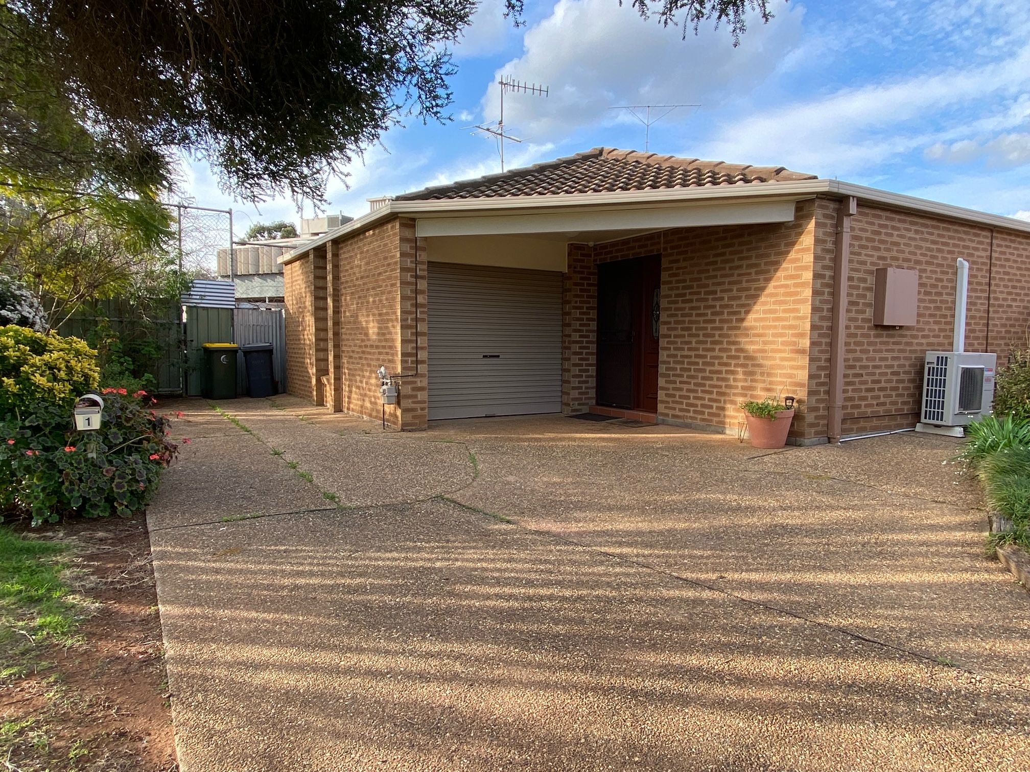 1/309 WAKADEN Street, Griffith, NSW 2680