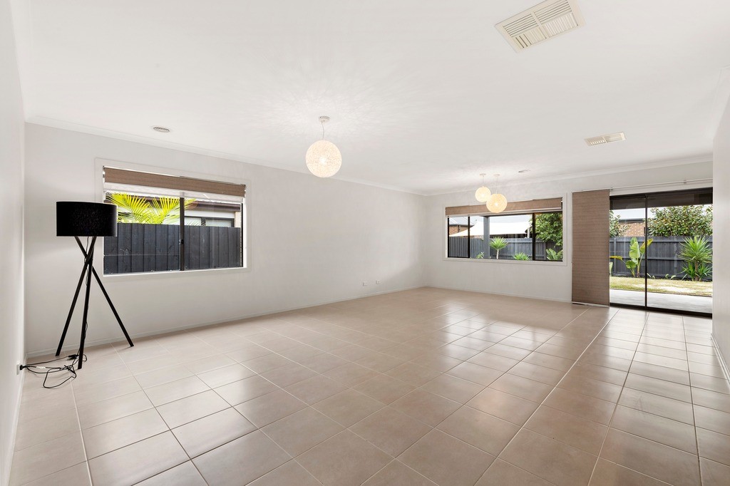 9 Breakwater Drive, Doreen, VIC 3754