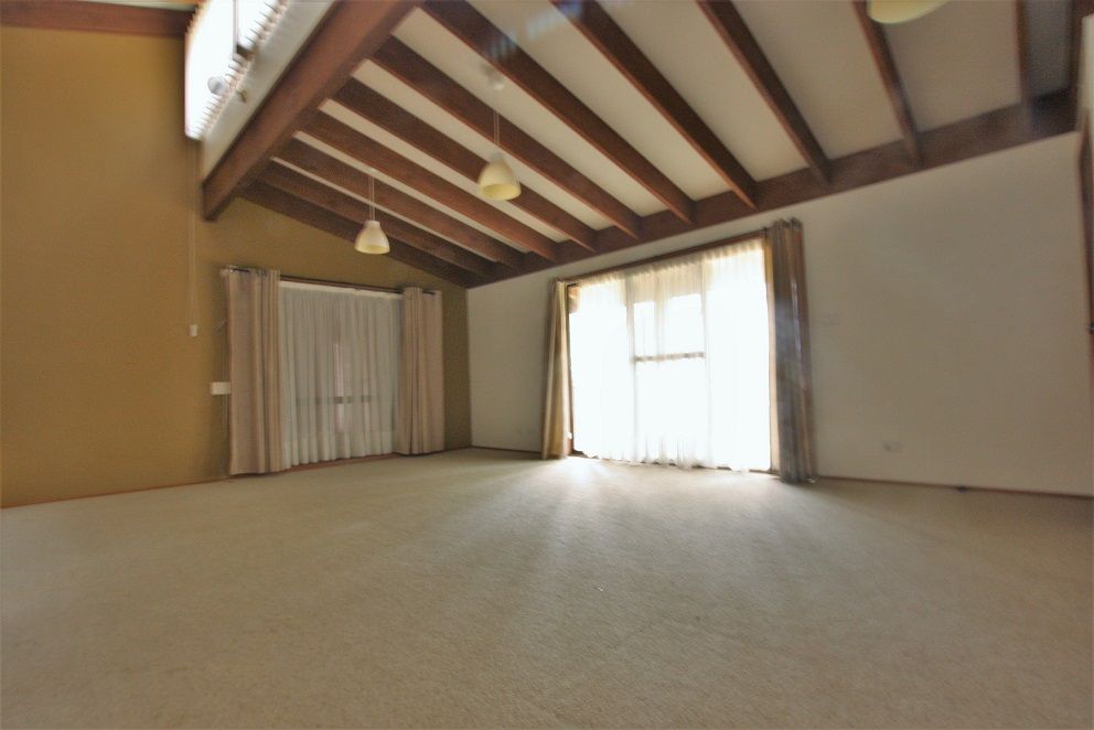 37 Ulmarra Avenue, Camden South, NSW 2570