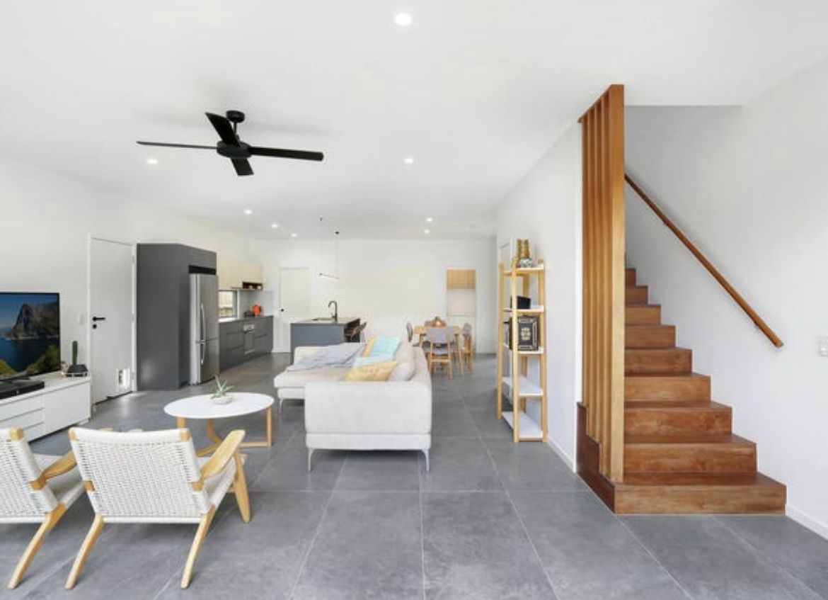 2/127 Sunshine Parade, Miami, QLD 4220