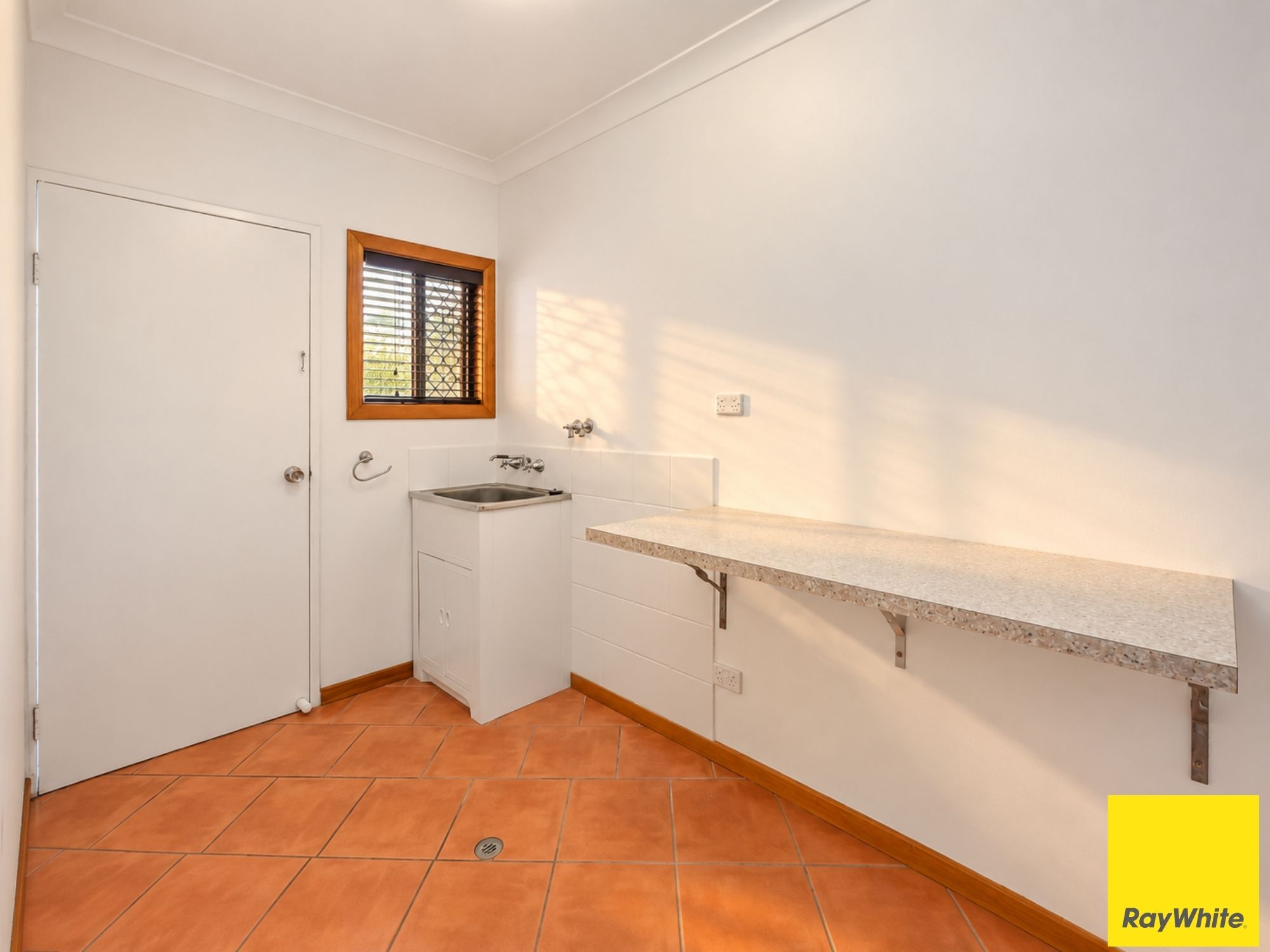7 Whittaker Close — photo 18 of 30