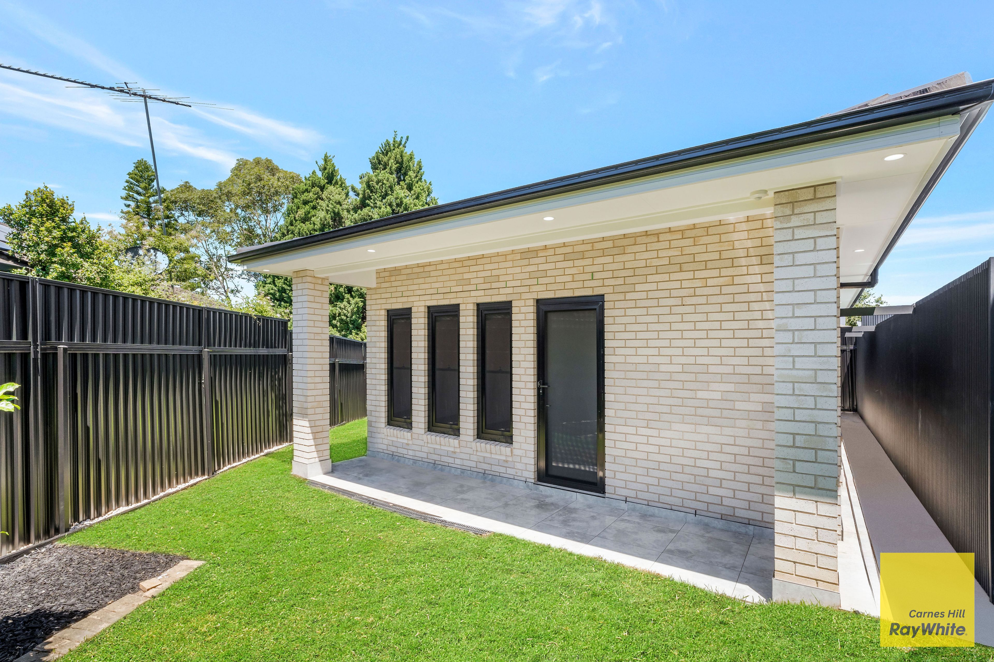 27A Mallacoota Close, Prestons, NSW 2170