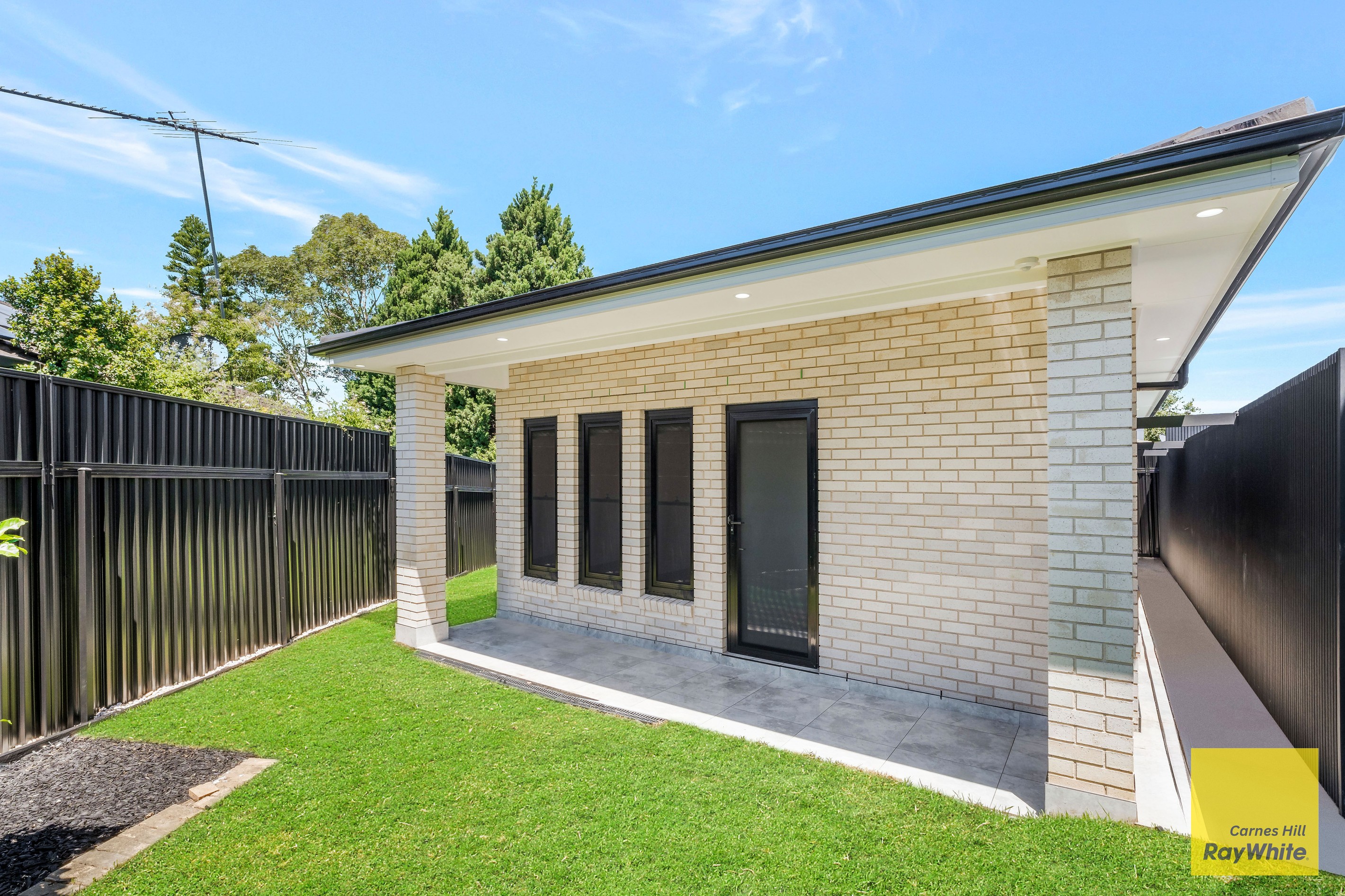 27A Mallacoota Close, Prestons, NSW 2170