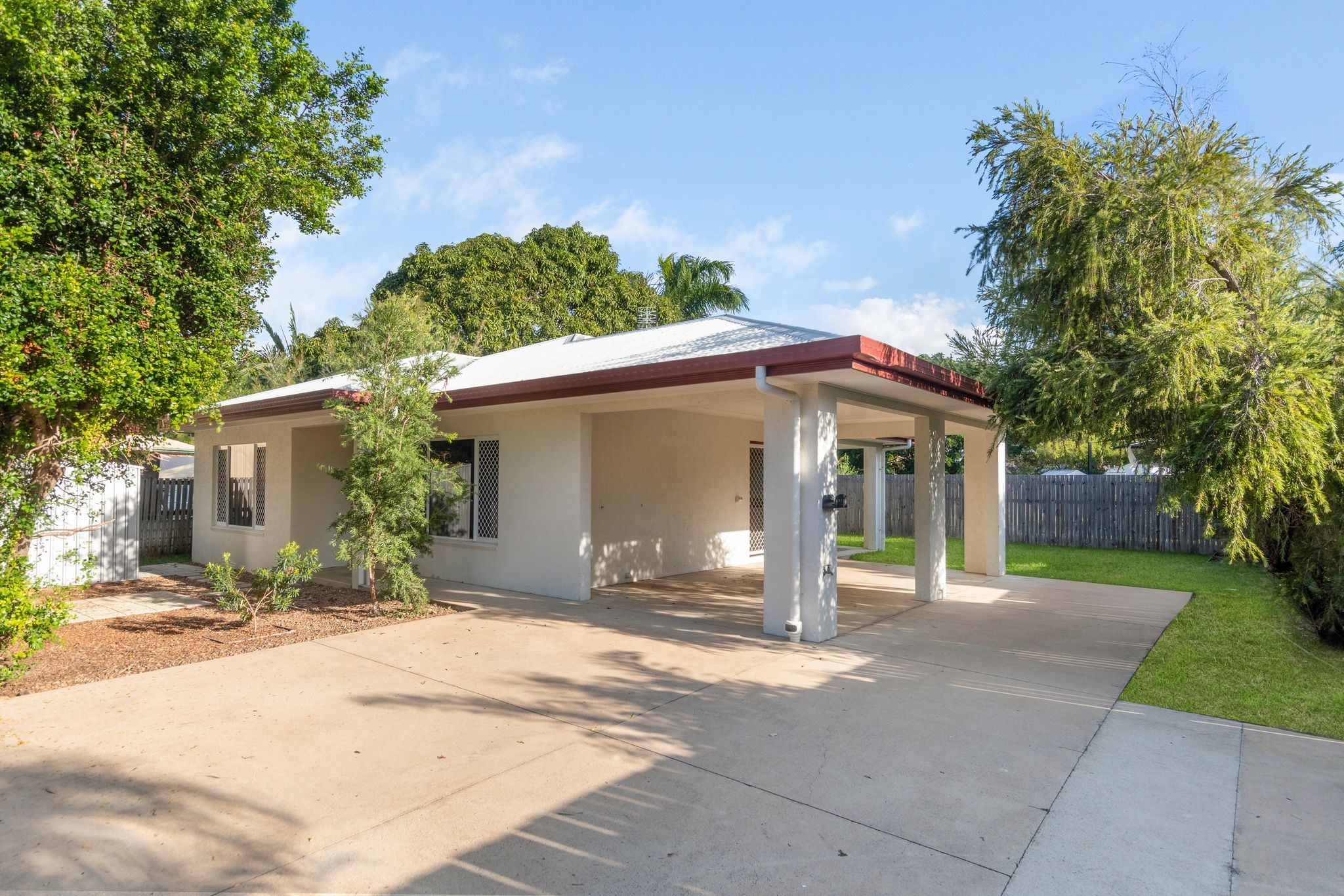 2/5 Tippett Street, Gulliver QLD 4812