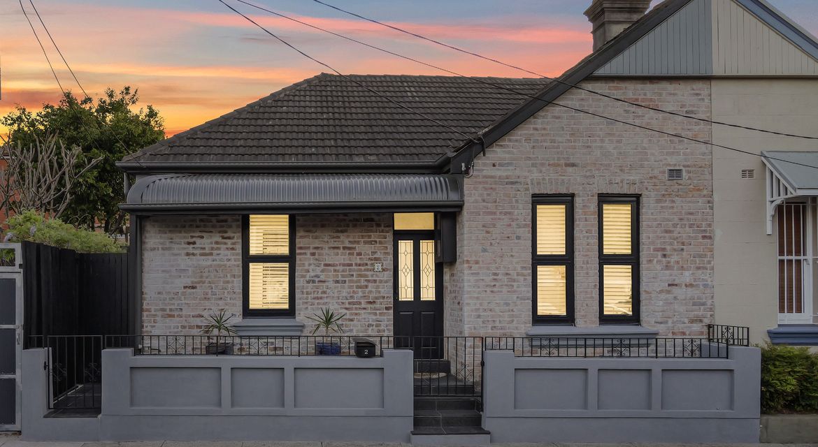 2 Bridge Street — photo from Ray White The Horizon Group - South