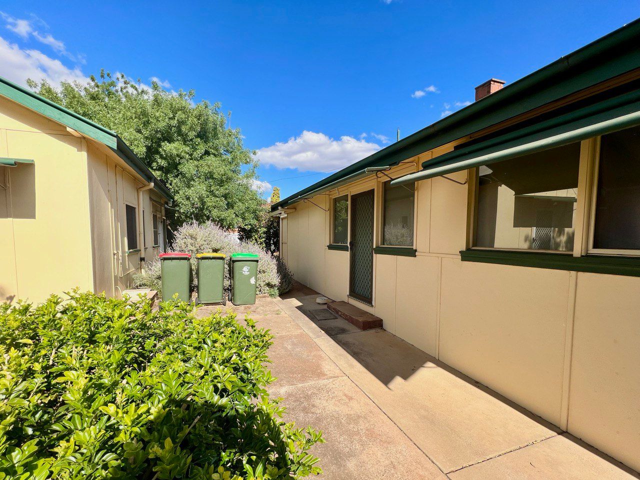 2/9 Clarinda Street, Parkes, NSW 2870