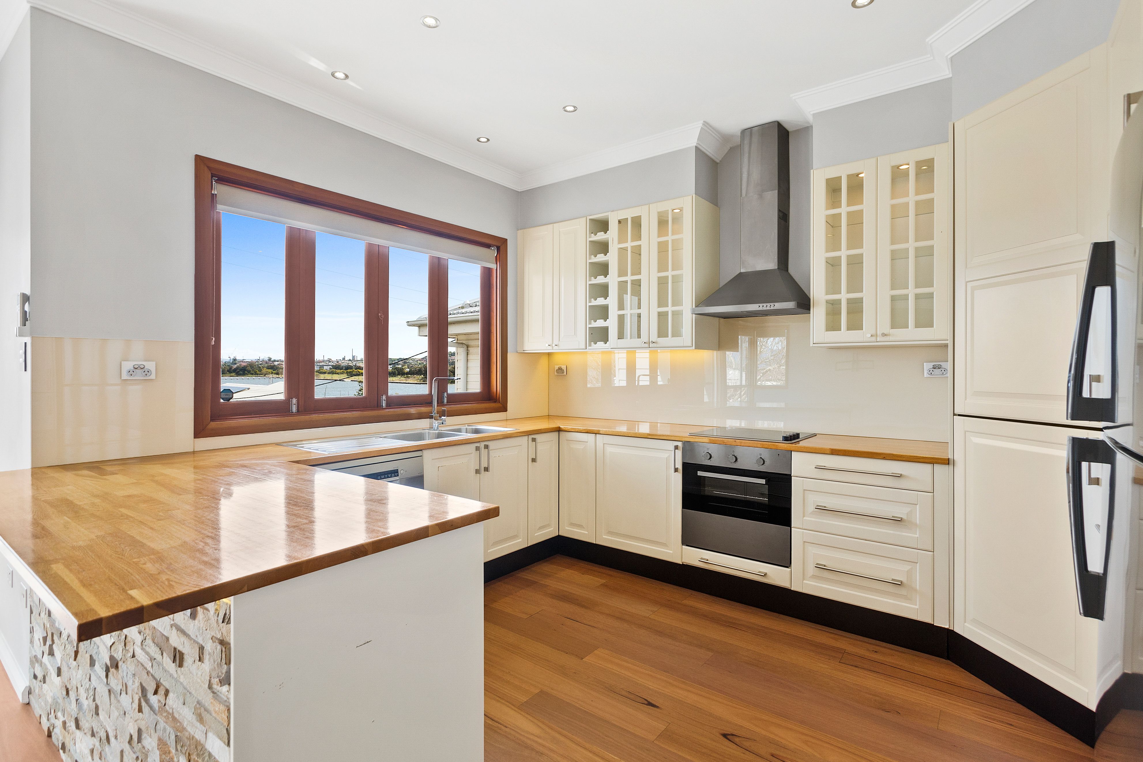 27 Lakeview Parade, Primbee, NSW 2502