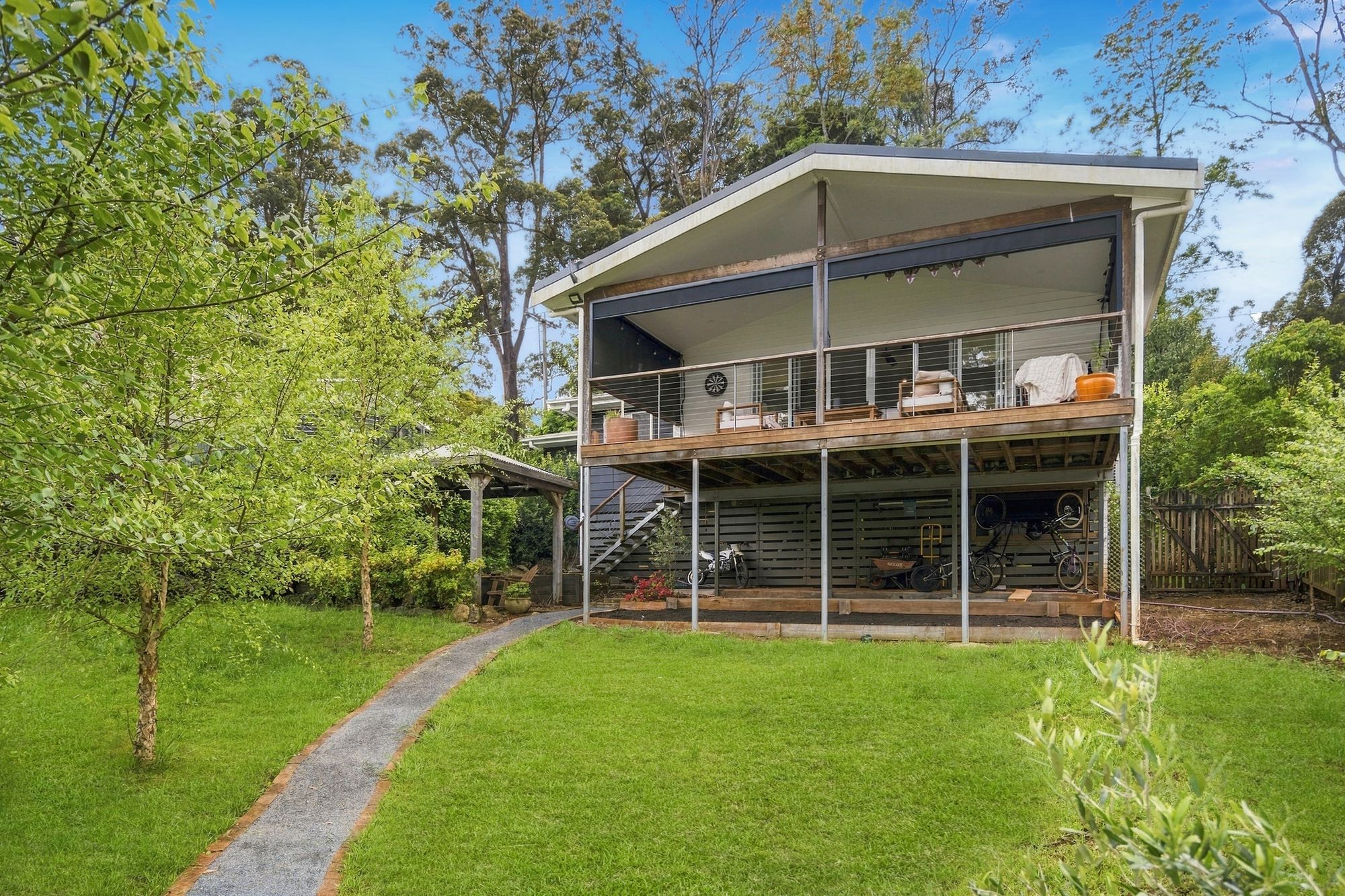 32 Knoll Road — photo 16 of 17