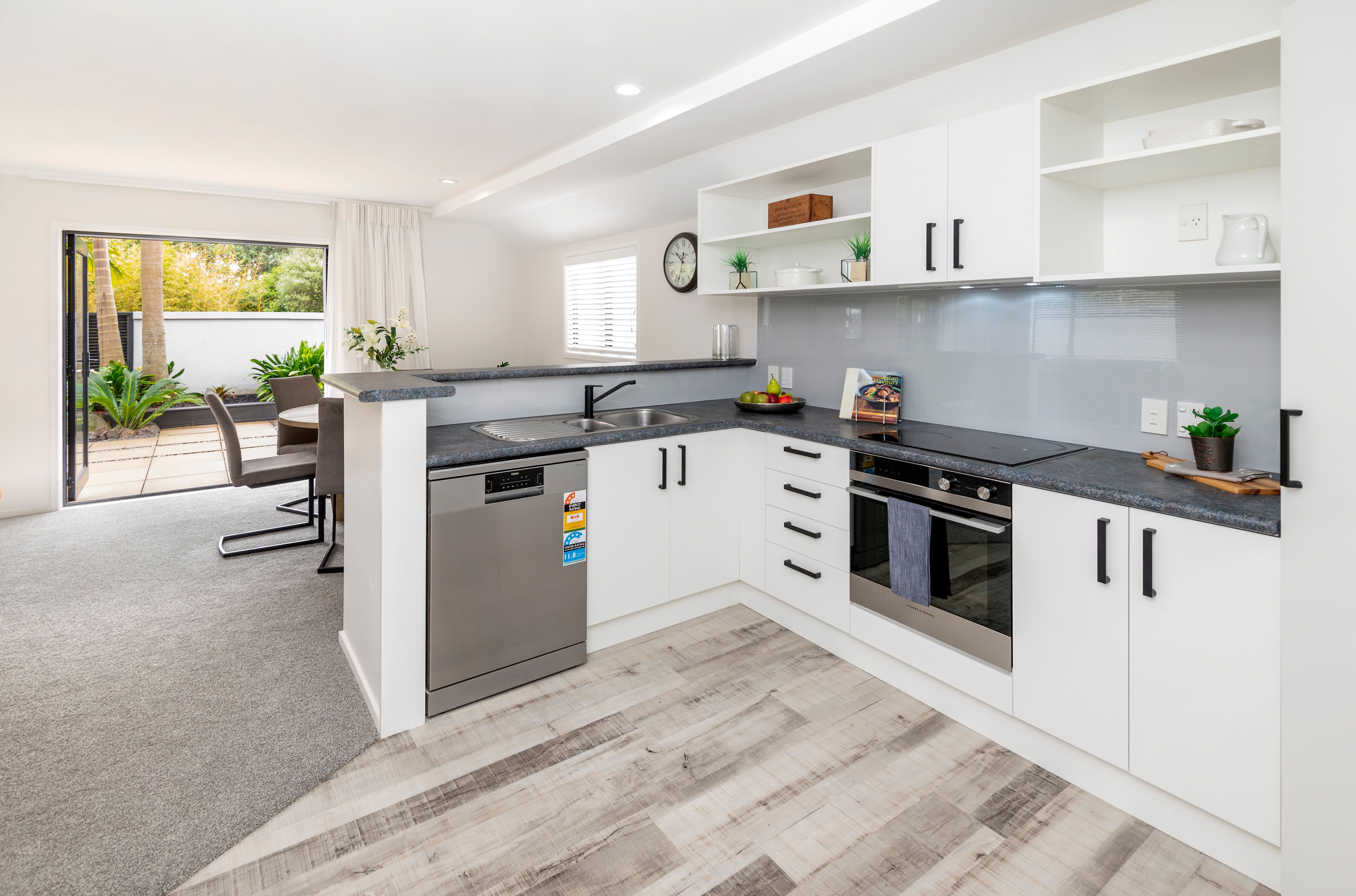 1/11 Paparoa Road, Cockle Bay, Manukau City