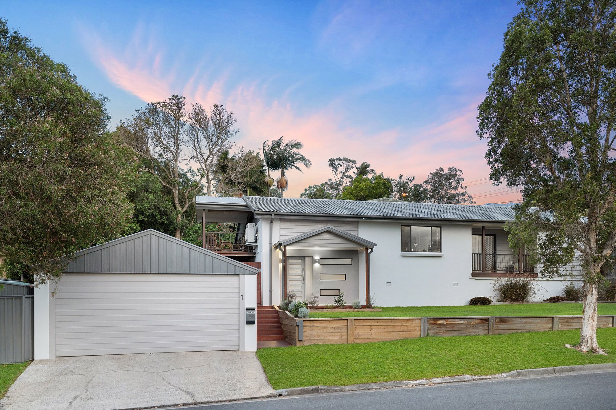 1 Bradley Street, Springwood, QLD 4127