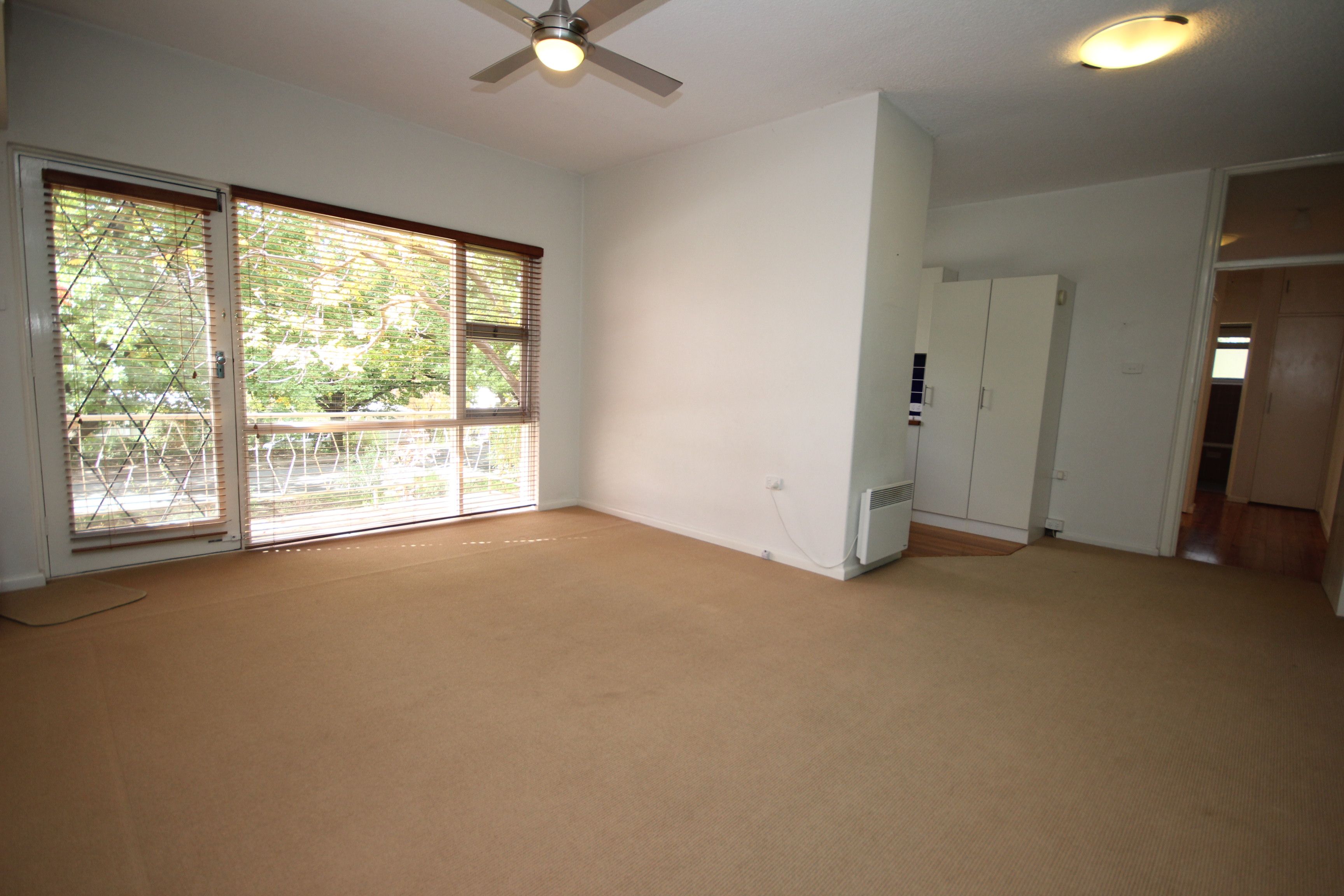 2/27 Mackennal Street, Lyneham, ACT 2602
